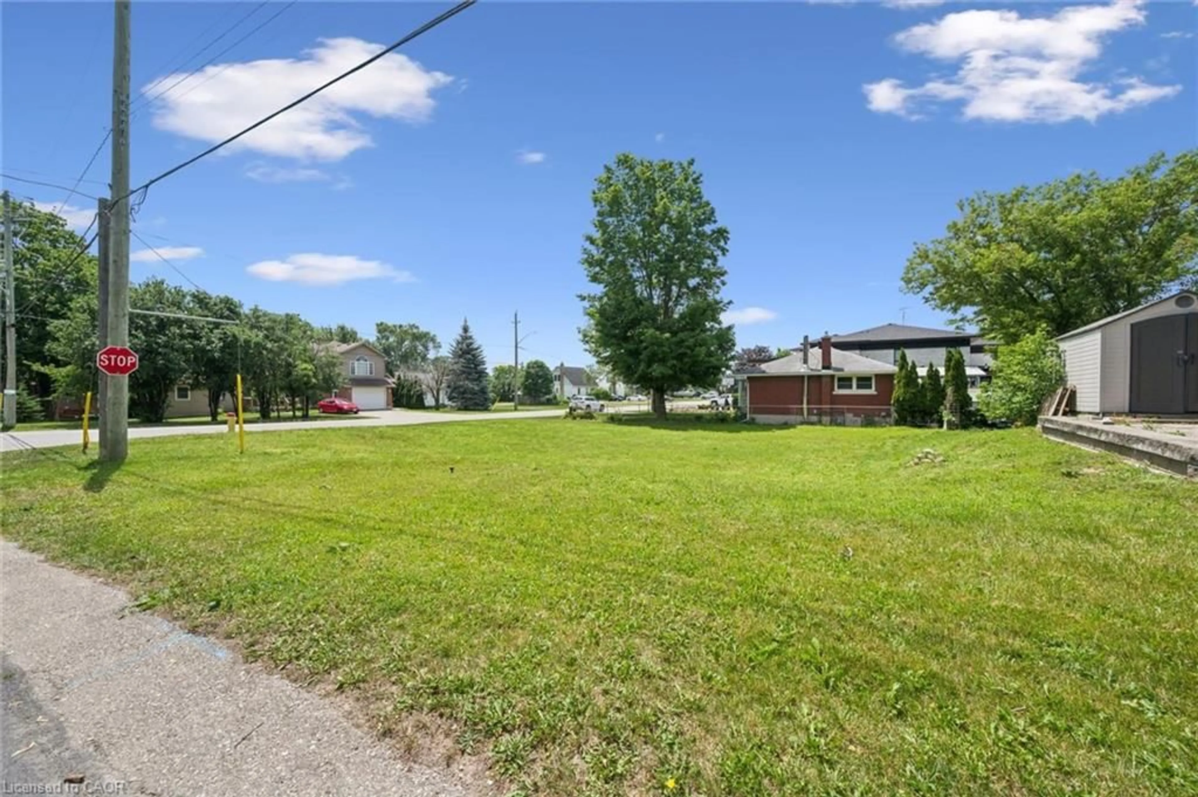A pic from outside/outdoor area/front of a property/back of a property/a pic from drone, street for 46 Daniel Ave, Kitchener Ontario N2K 1E9