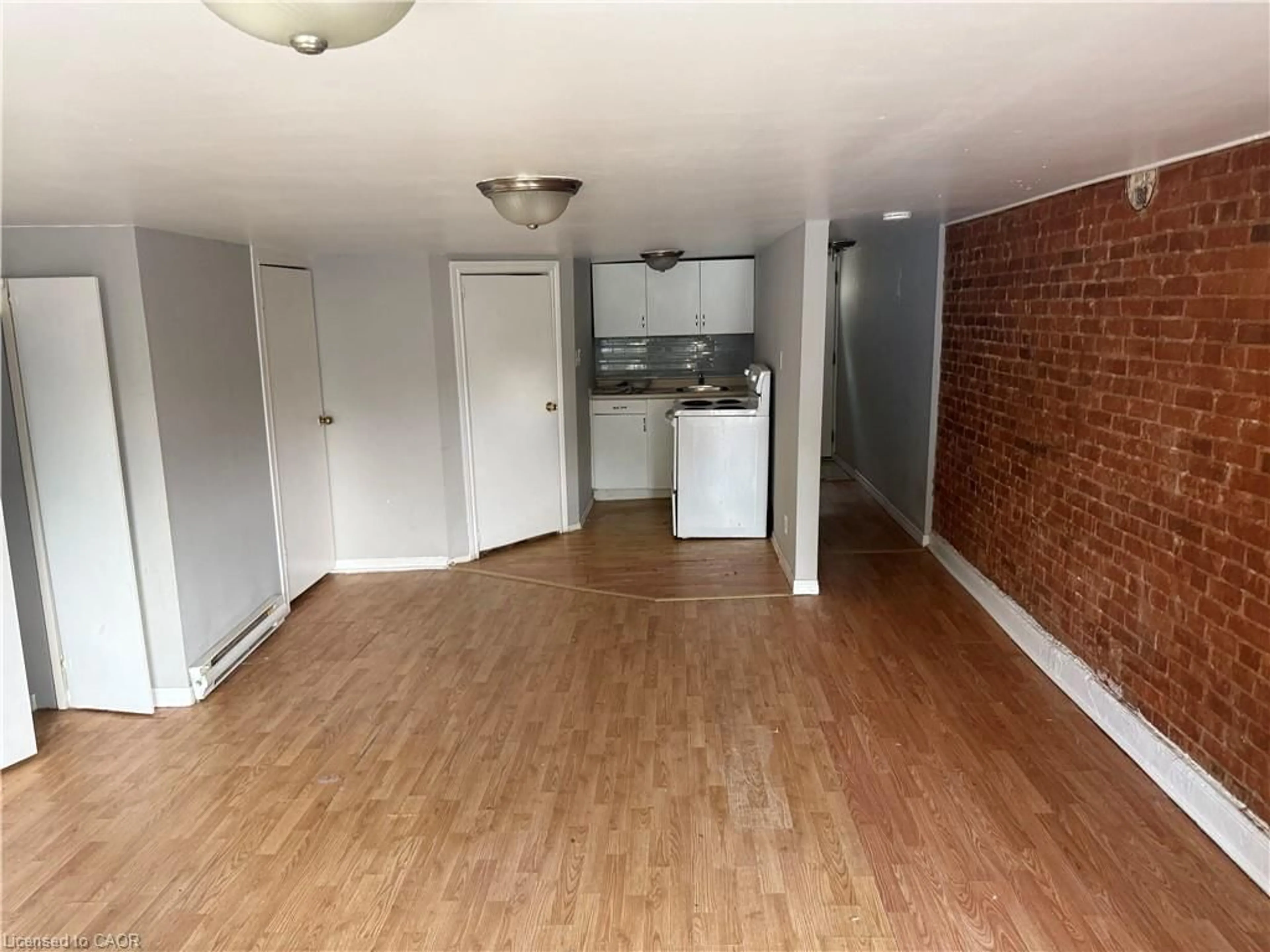 A pic of a room for 170 Macnab St, Hamilton Ontario L8R 2M4
