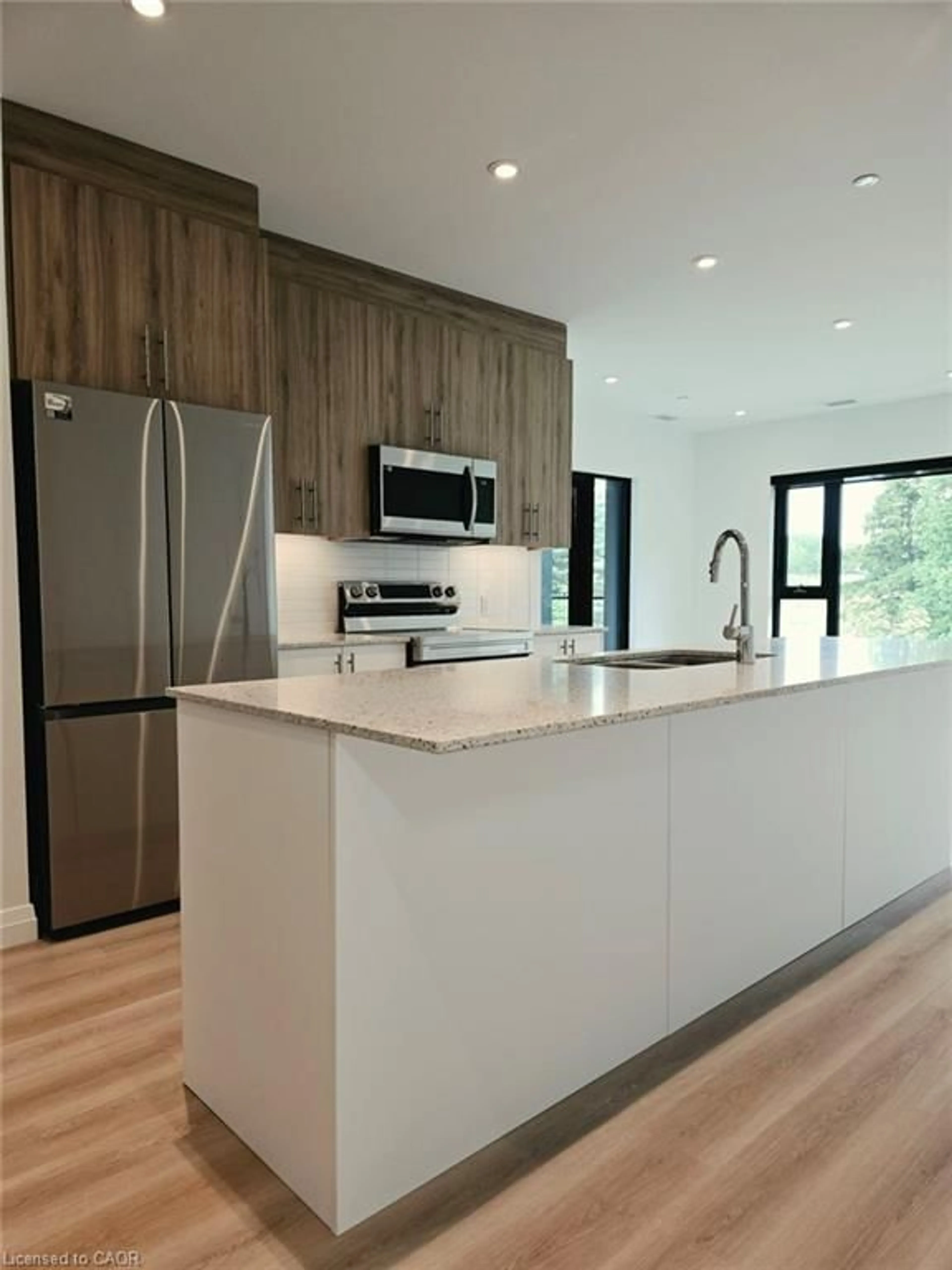 Open concept kitchen, unknown for 525 New Dundee Rd #226, Kitchener Ontario N2P 2L1