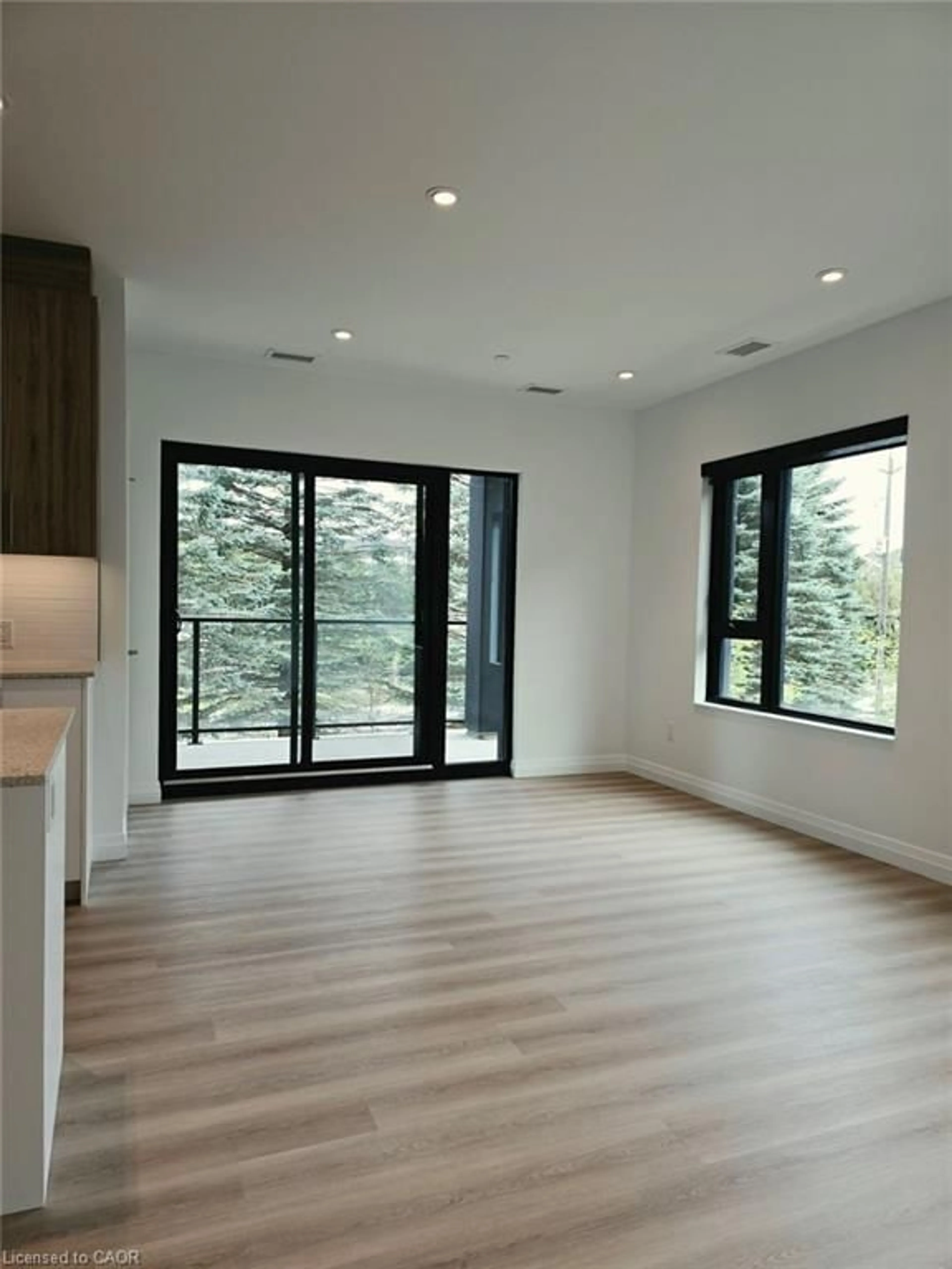A pic of a room for 525 New Dundee Rd #226, Kitchener Ontario N2P 2L1