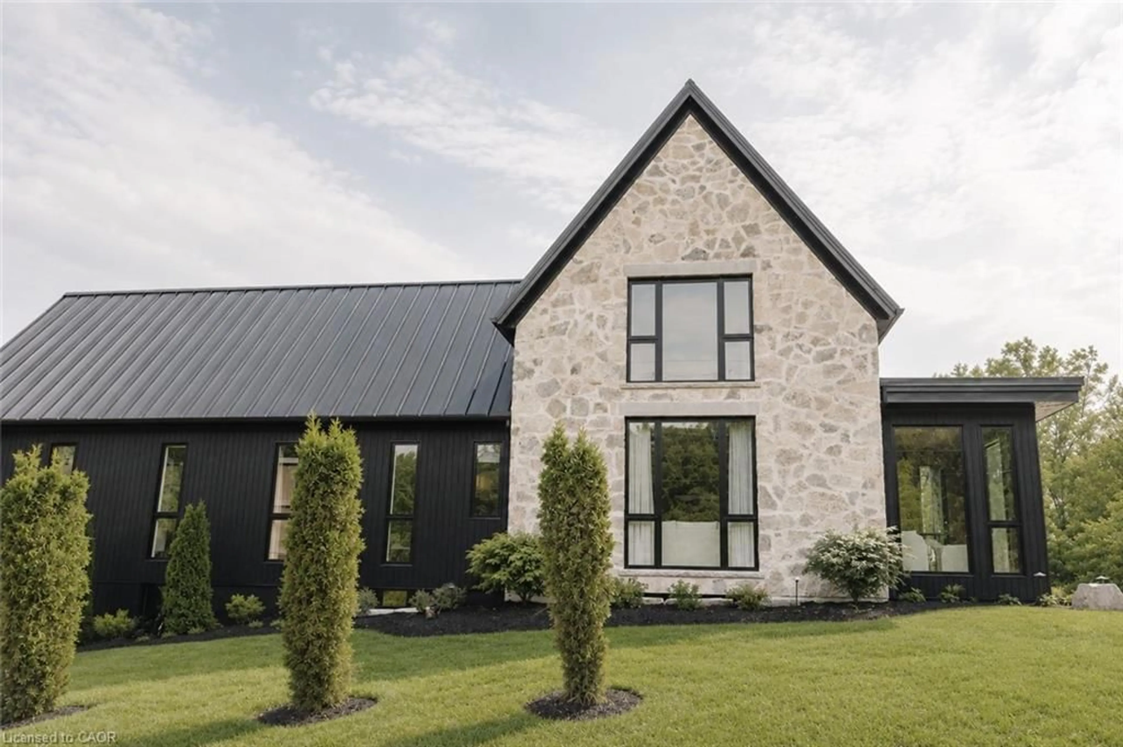 Home with brick exterior material, unknown for 2 Bridlewood Cres, Kitchener Ontario N2C 2S4