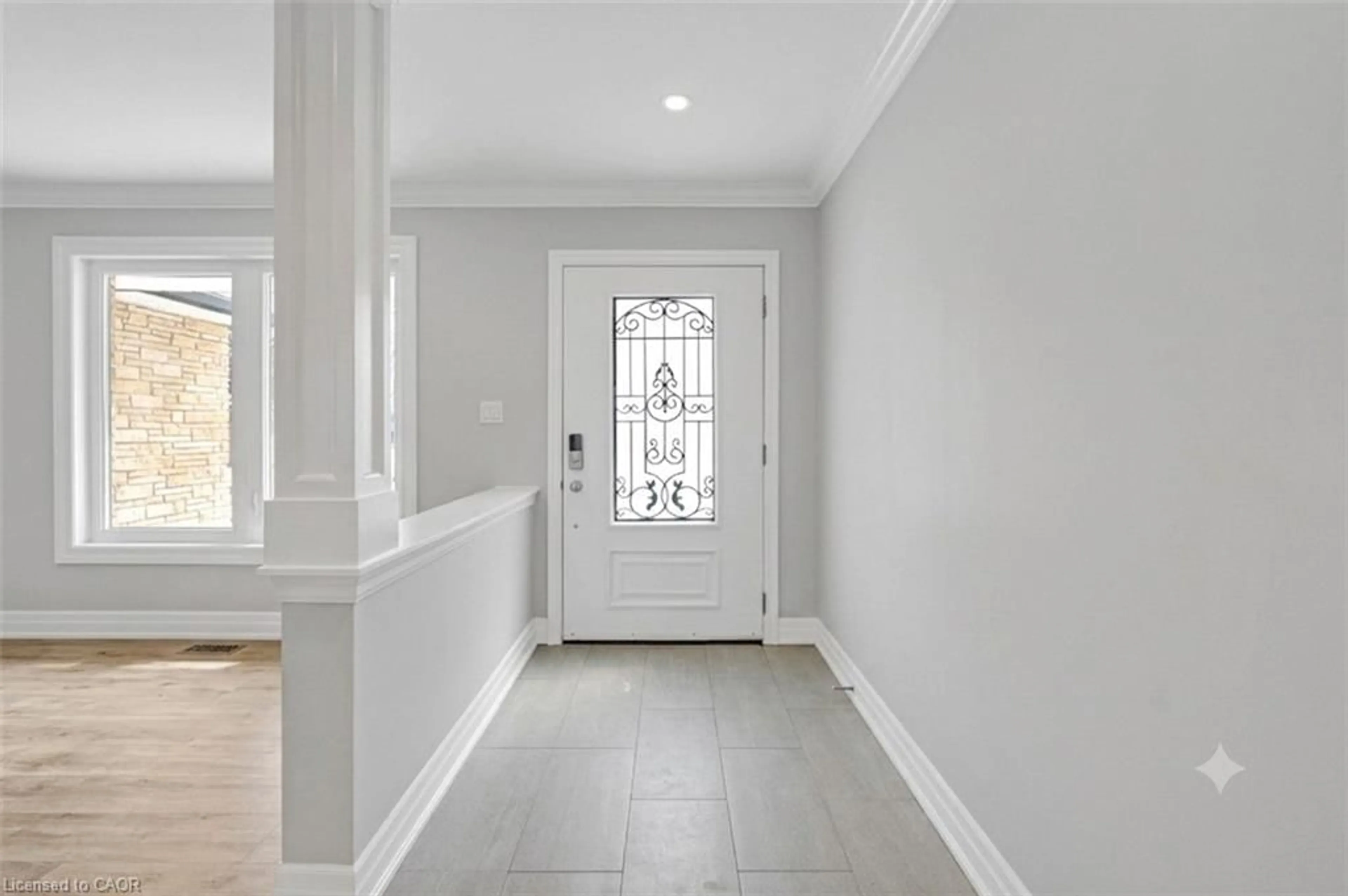 Indoor entryway for 44 Mcclellan Rd, Alton Ontario L7K 0C8