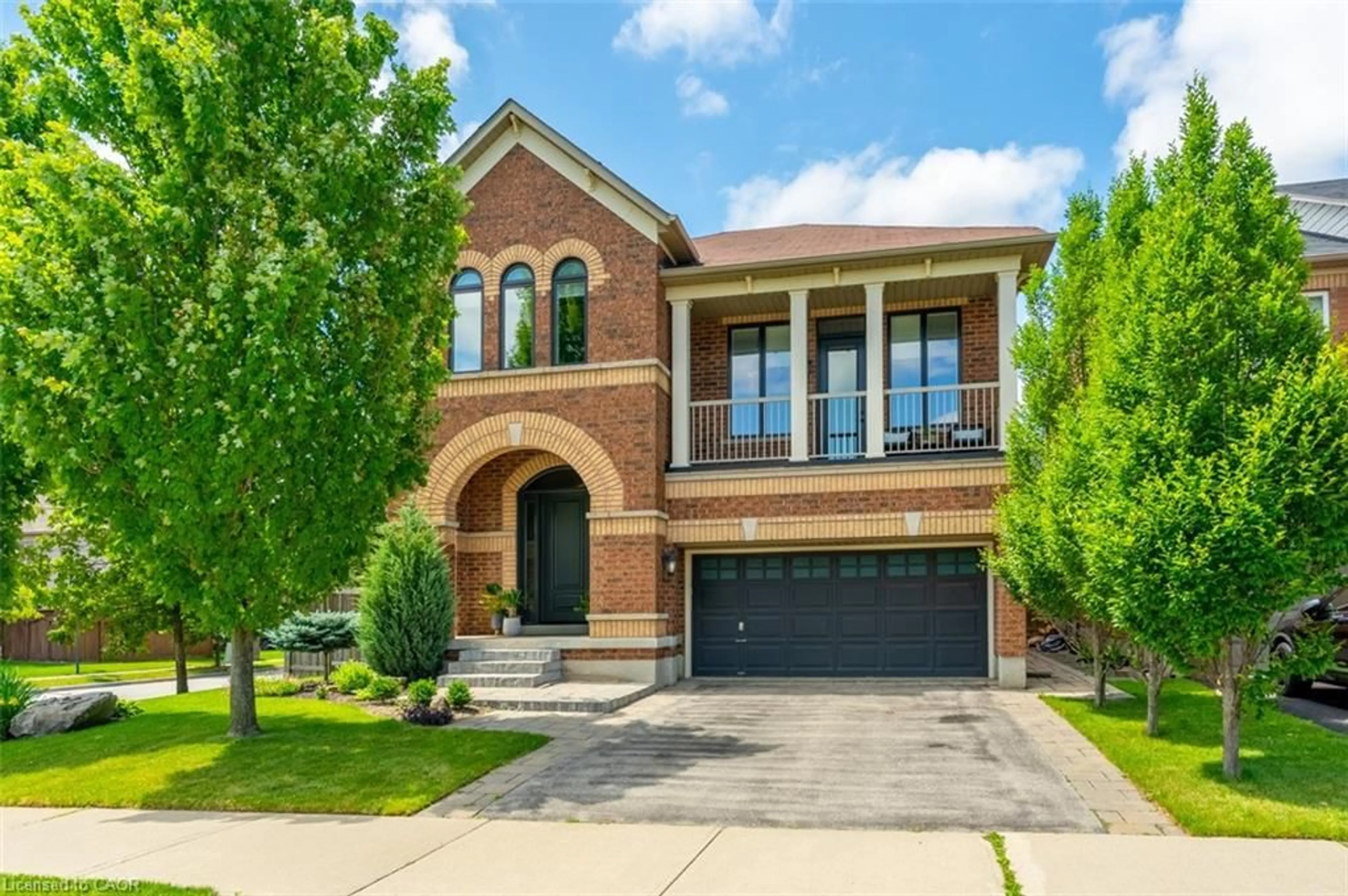 Home with brick exterior material, street for 156 Nisbet Blvd, Waterdown Ontario L8B 0S8