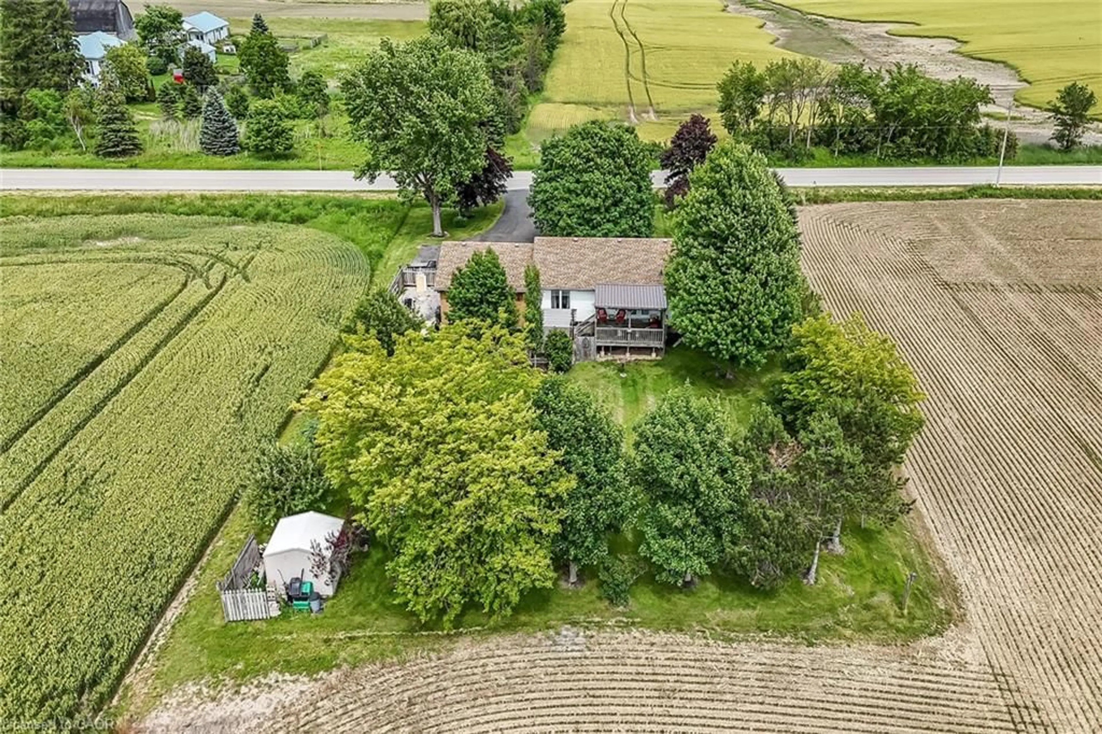 A pic from outside/outdoor area/front of a property/back of a property/a pic from drone, unknown for 791 Cheapside Rd, Jarvis Ontario N0A 1J0