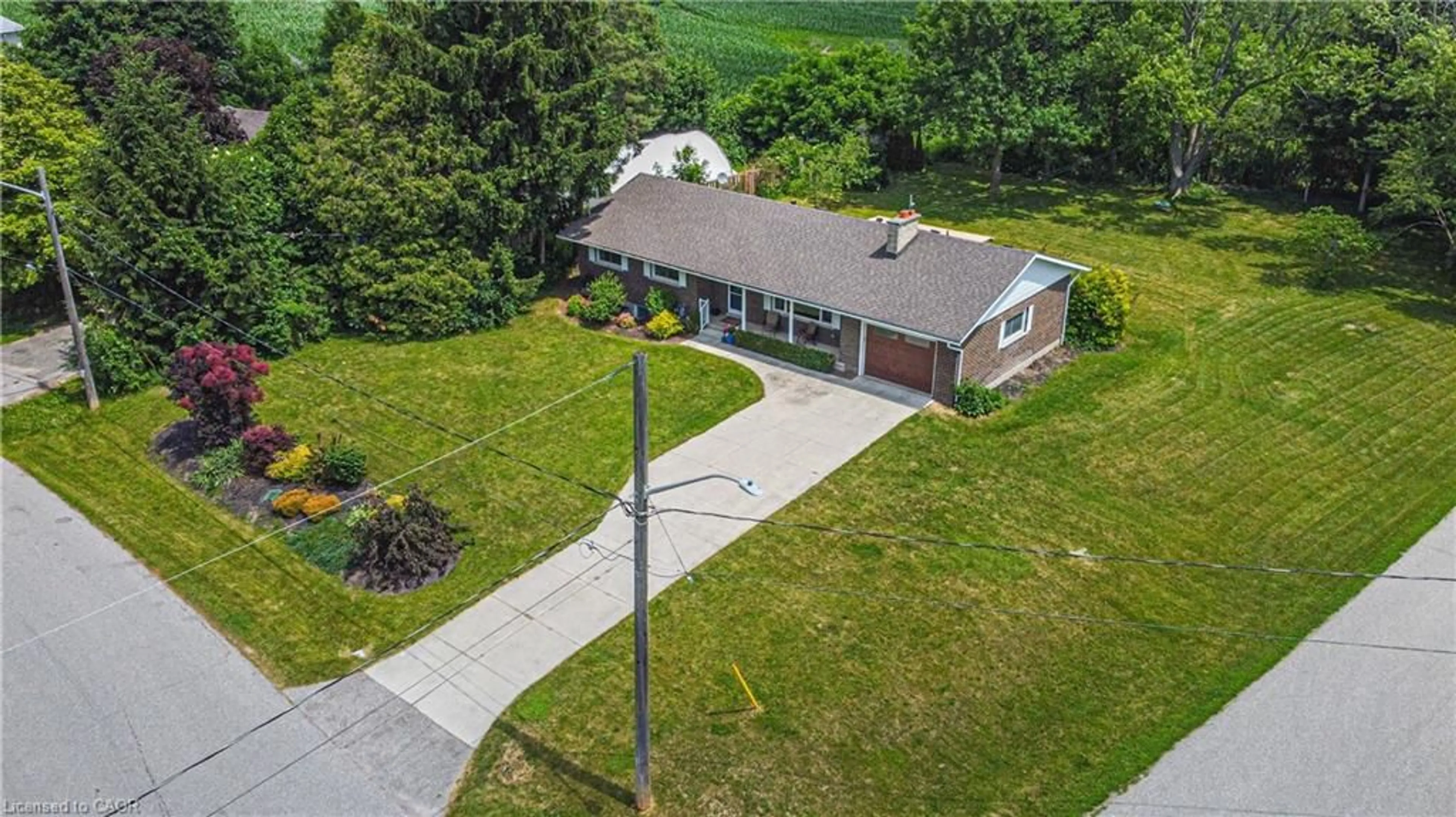 A pic from outside/outdoor area/front of a property/back of a property/a pic from drone, street for 11 Beechim Dr, New Dundee Ontario N0B 2E0