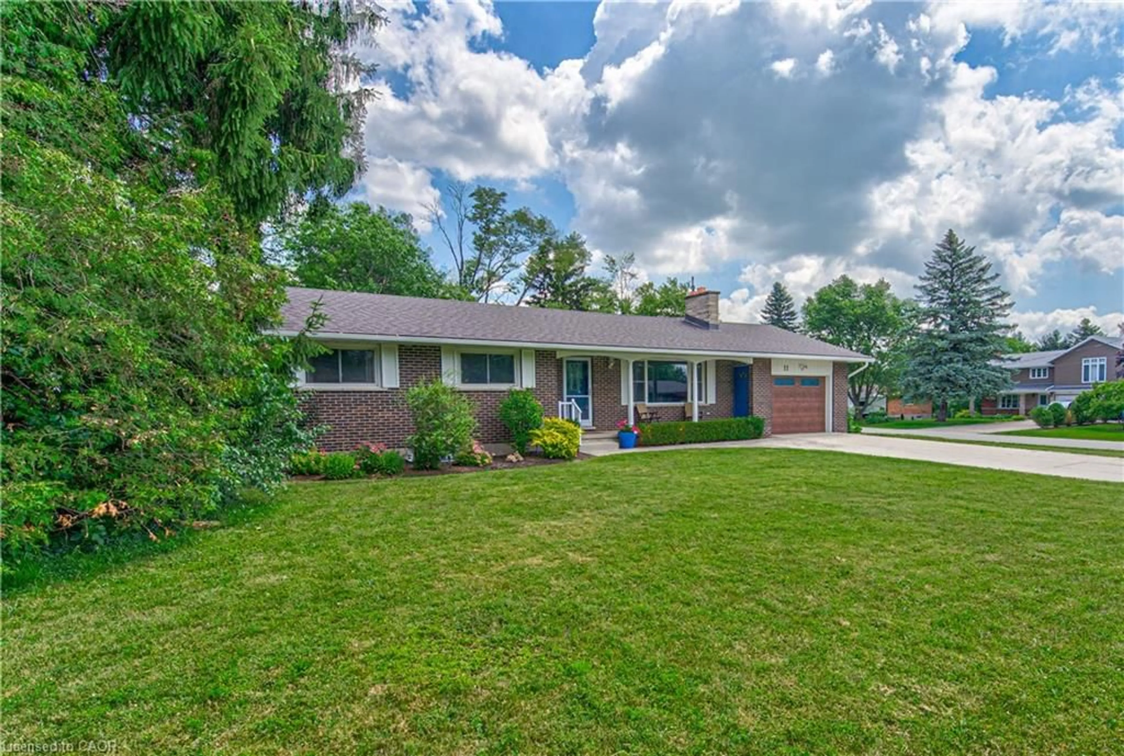 Home with brick exterior material, street for 11 Beechim Dr, New Dundee Ontario N0B 2E0