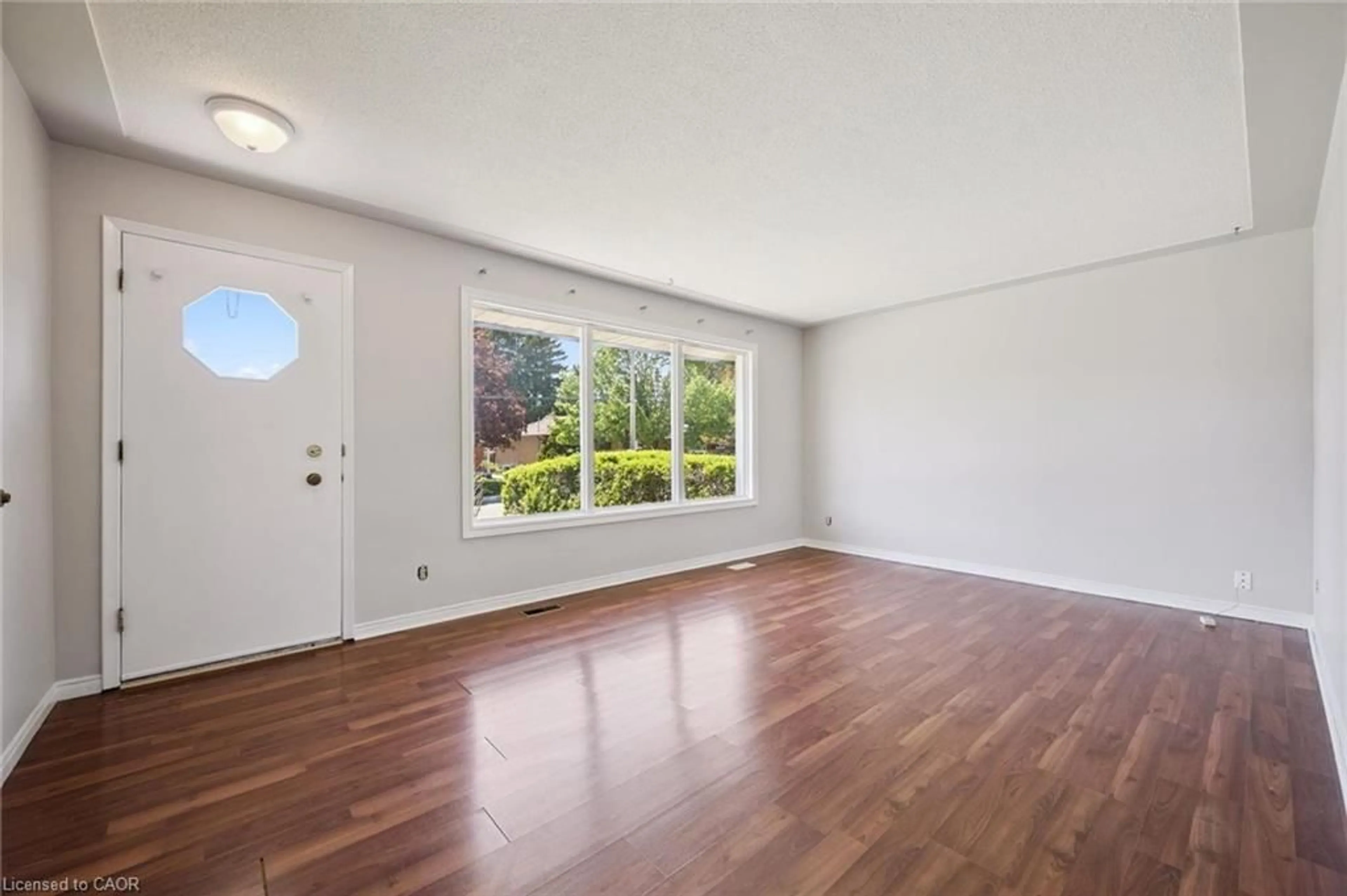 A pic of a room for 190 Vanier Dr, Kitchener Ontario N2C 1J7