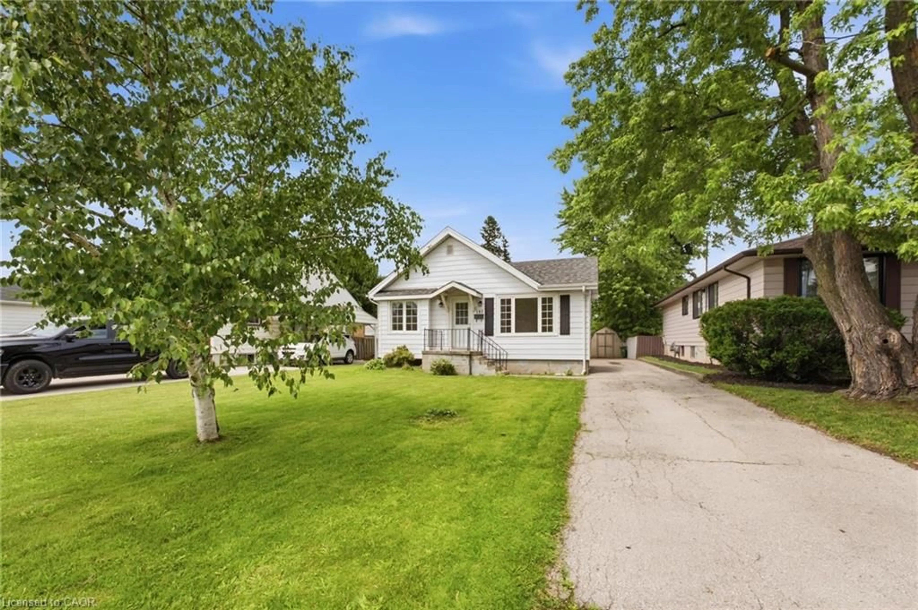 Unknown for 185 Cedardale Ave, Stoney Creek Ontario L8E 1R4