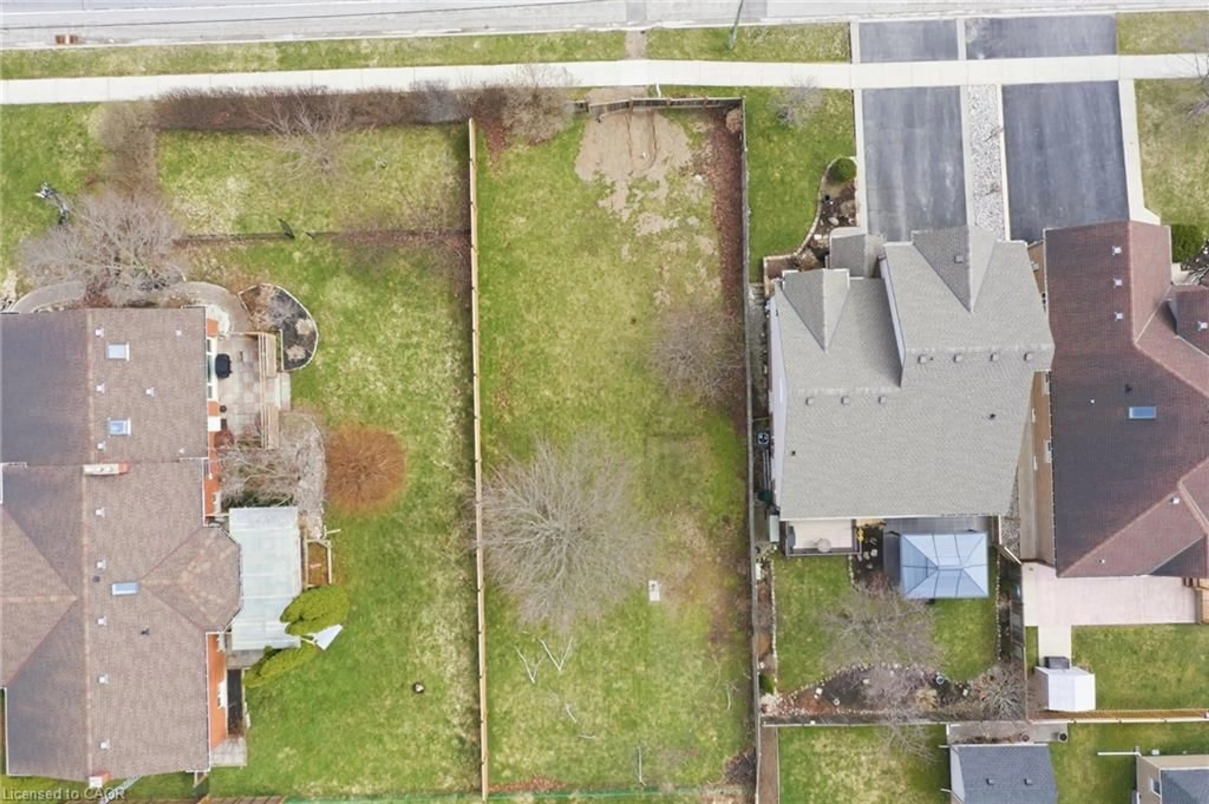 A pic from outside/outdoor area/front of a property/back of a property/a pic from drone, street for 1624 Concession Road 4 Rd, Niagara-on-the-Lake Ontario L0S 1T0