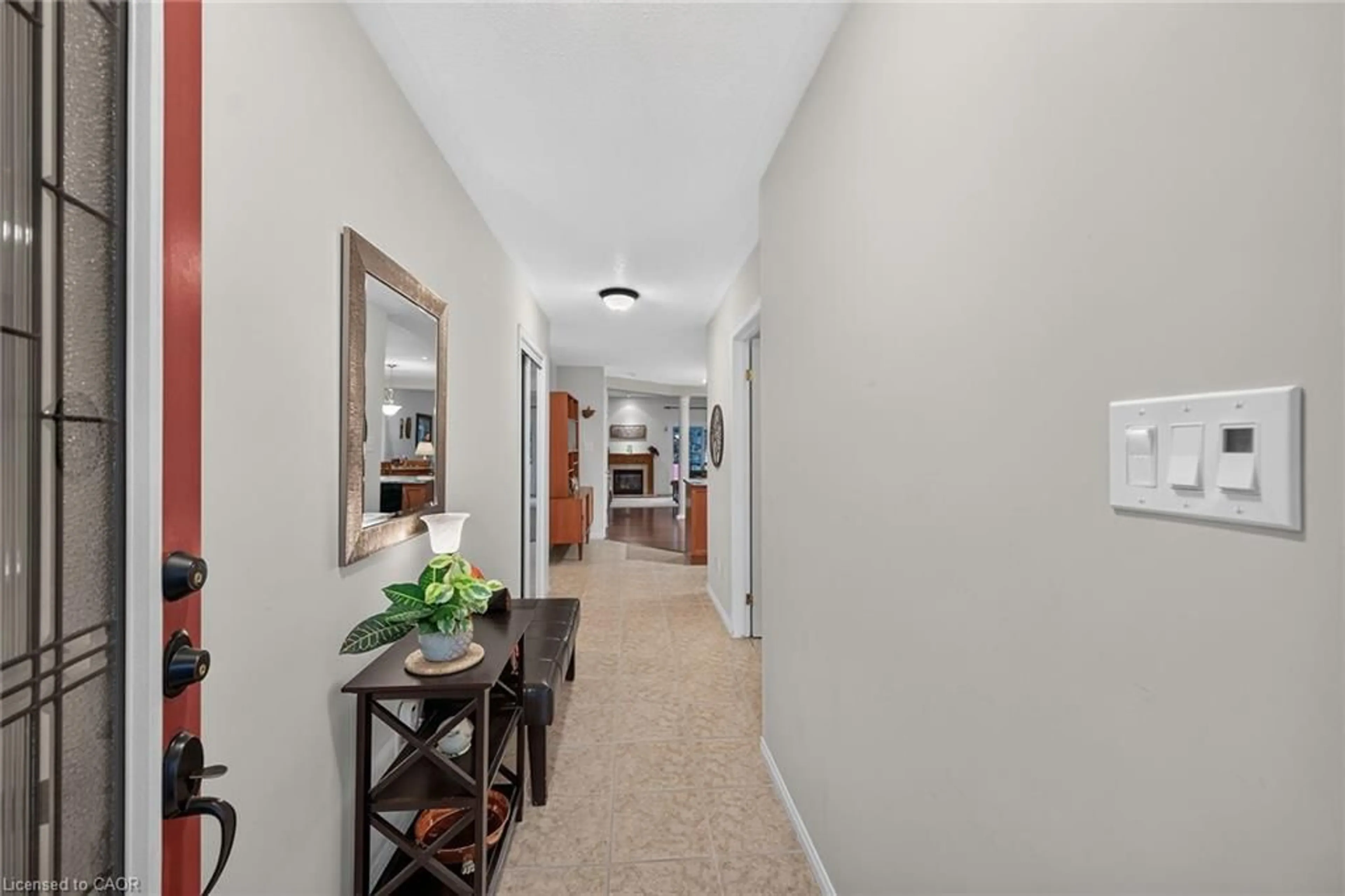 Indoor foyer for 16 Appalachian Trail, Hamilton Ontario L9B 2X8