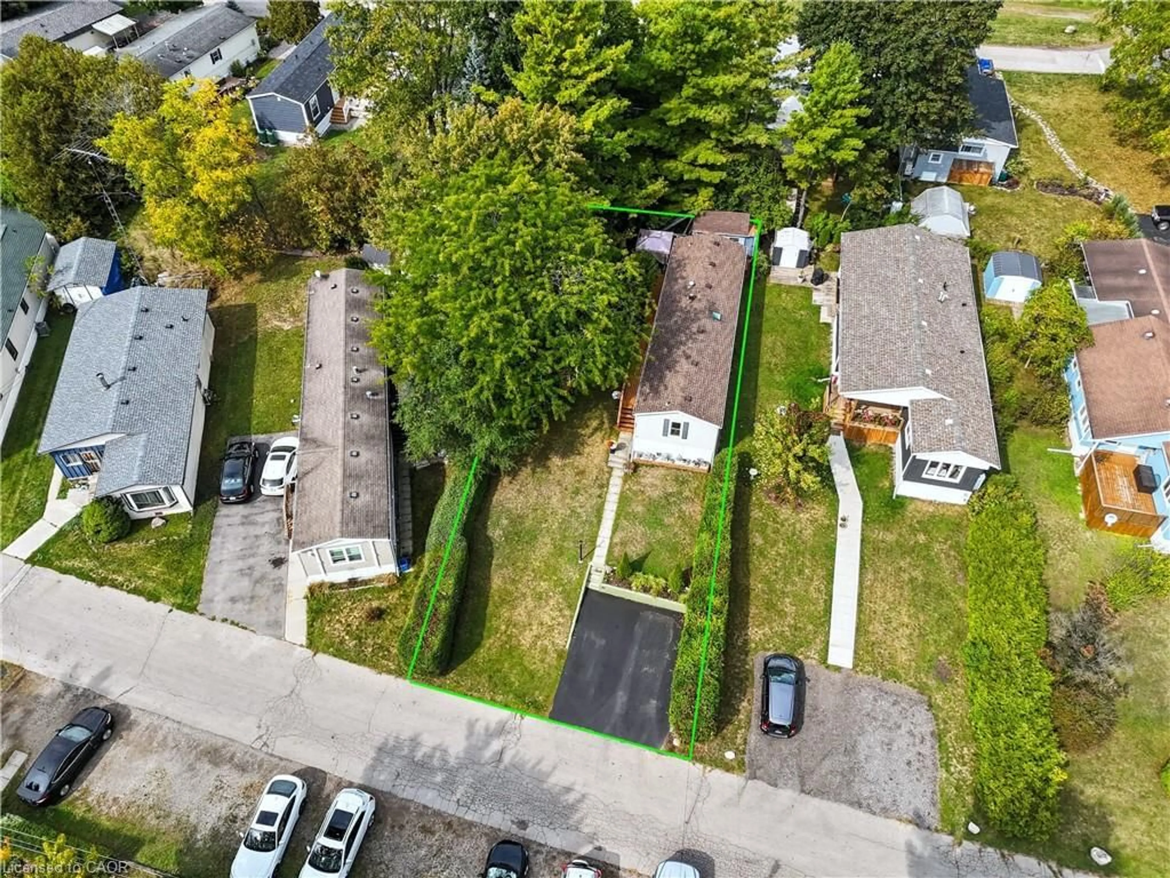 A pic from outside/outdoor area/front of a property/back of a property/a pic from drone, street for 1294 8th Concession Rd #(Hillside 31), Flamborough Ontario N0B 2J0