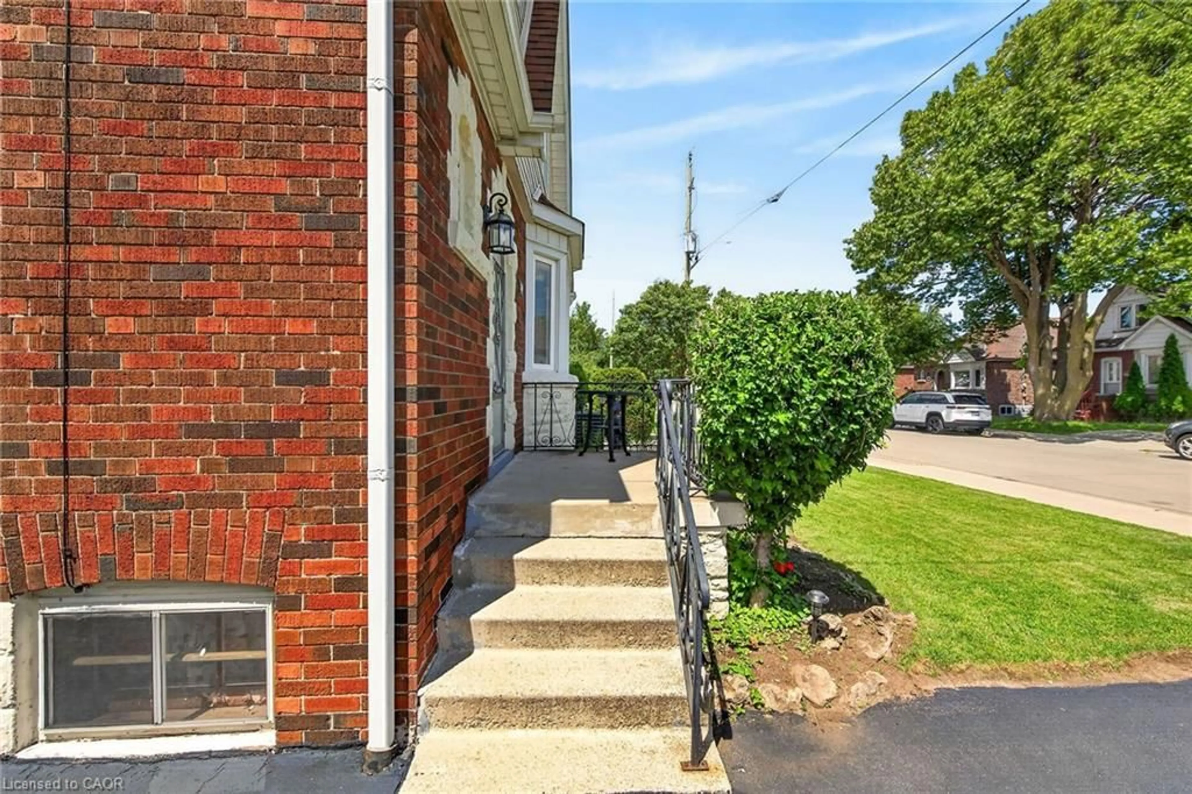Unknown for 20 Cameron Ave, Hamilton Ontario L8K 2W8