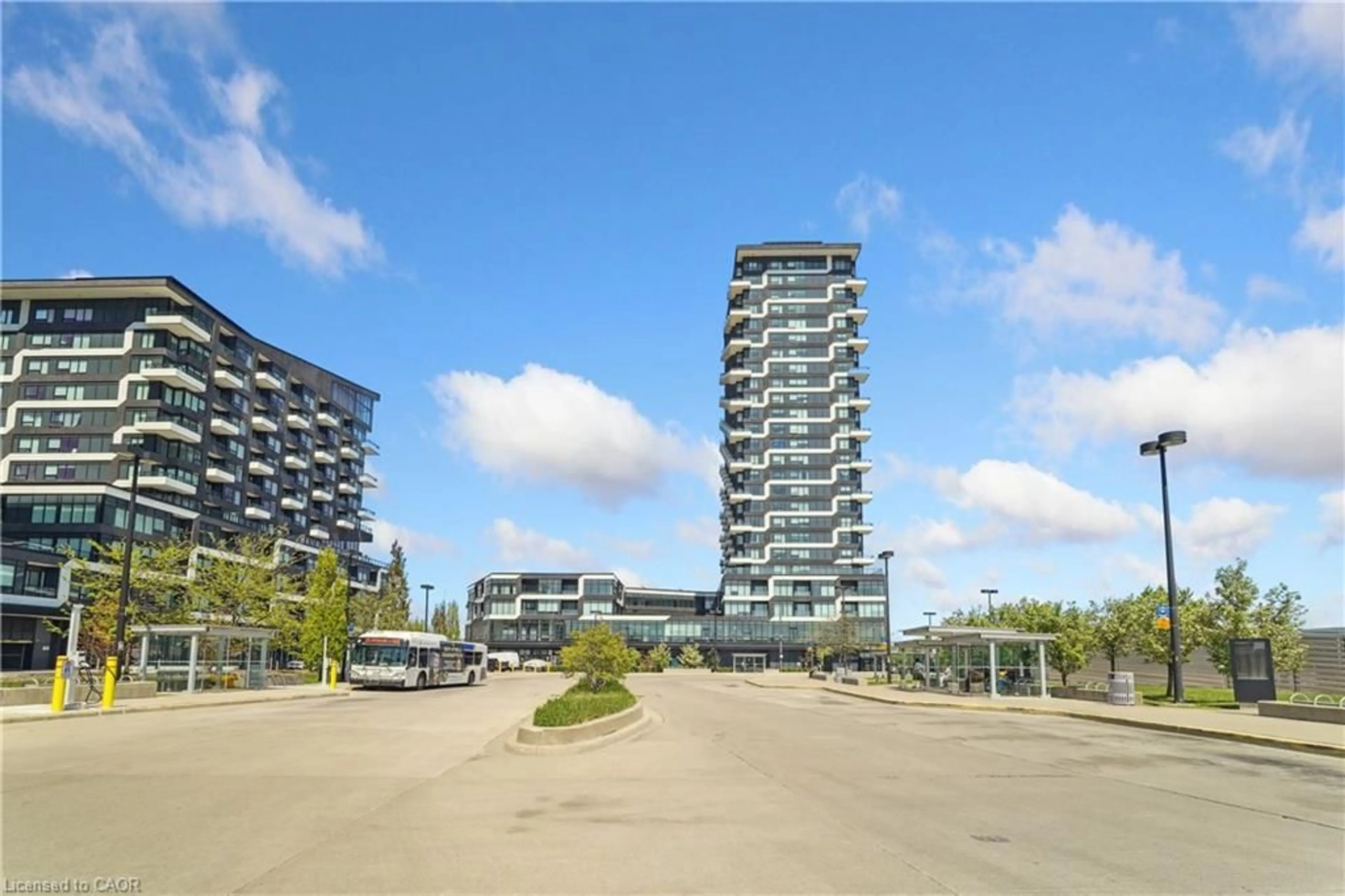Blurry image for 297 Oak Walk Dr #1605, Oakville Ontario L6H 3R6