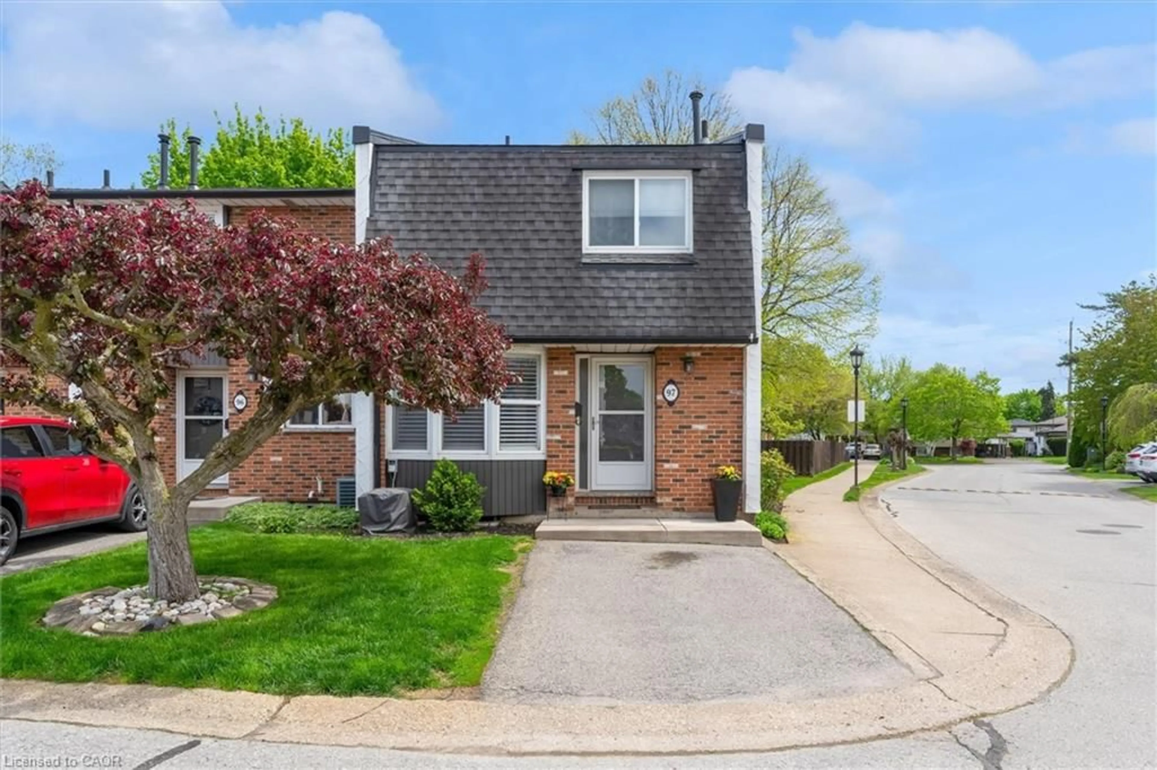 Home with brick exterior material, street for 77 Linwell Rd #97, St. Catharines Ontario L2N 6R1