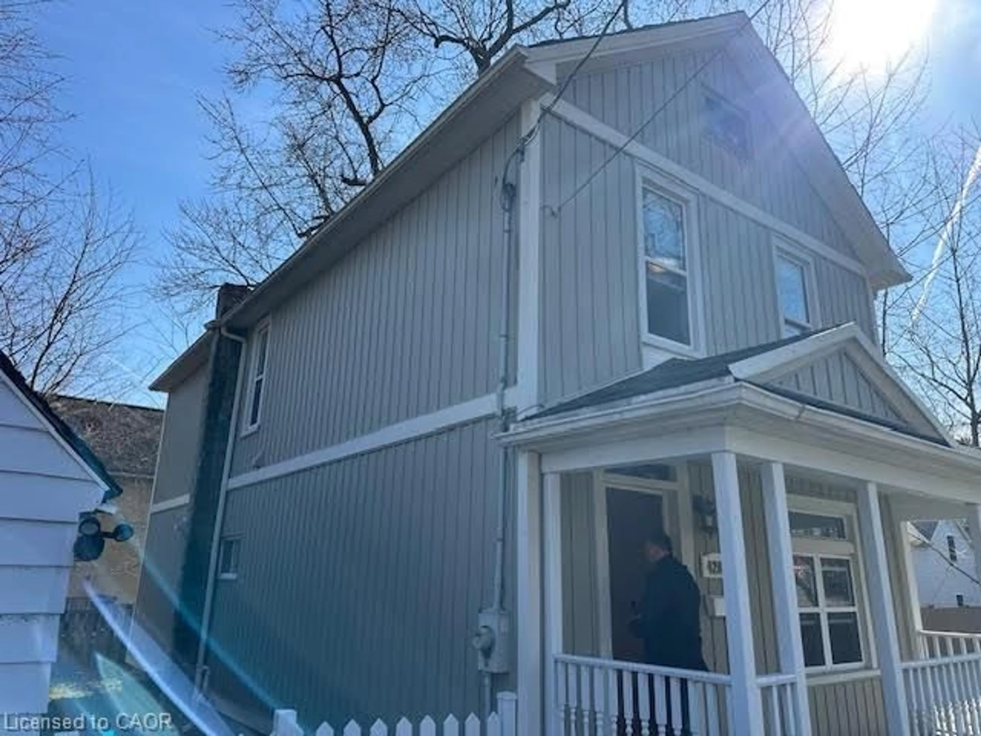 Home with vinyl exterior material, unknown for 4208 Terrace Ave, Niagara Falls Ontario L2E 2J4