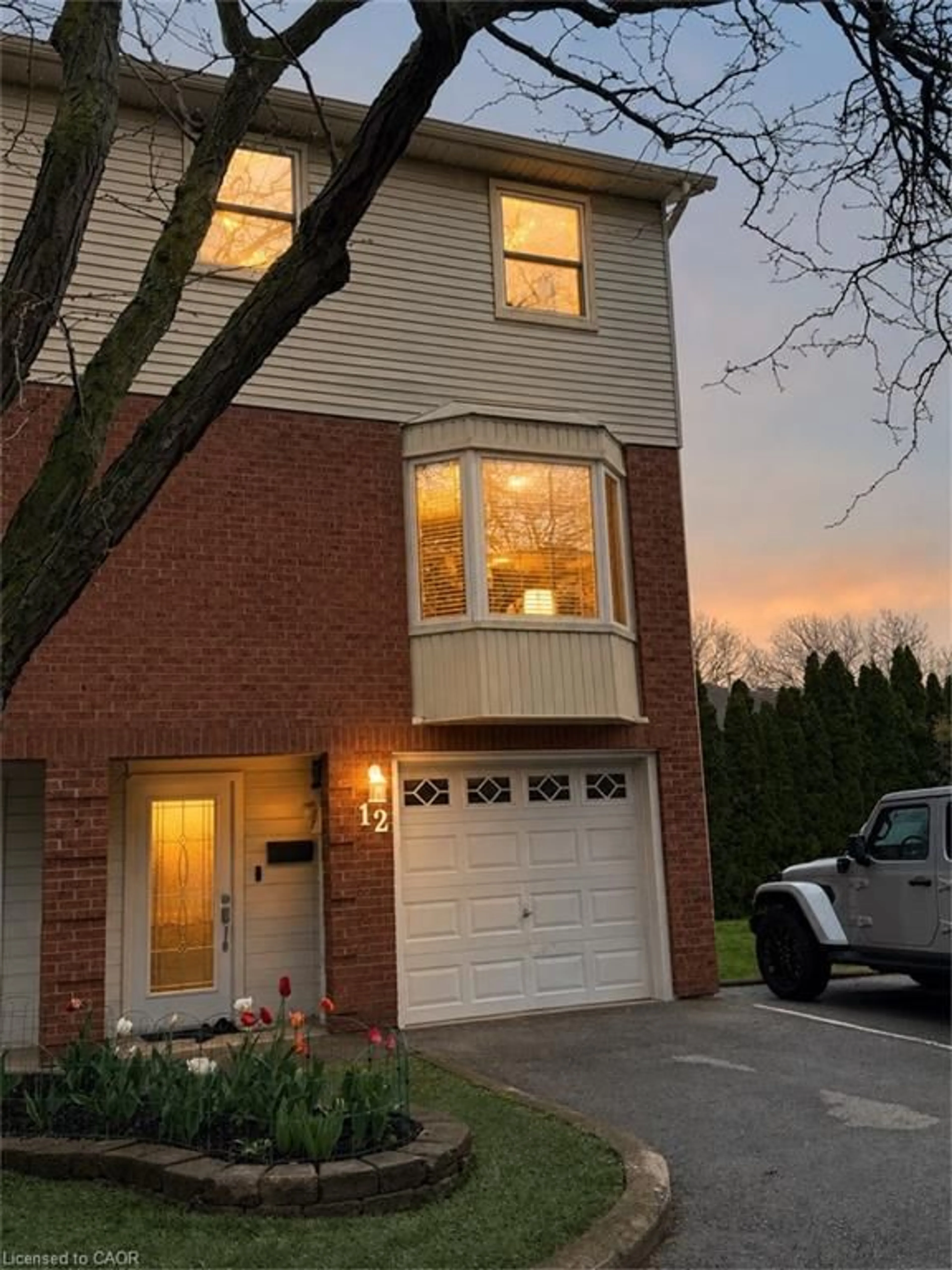 Home with brick exterior material, street for 130 Livingston Ave #12, Grimsby Ontario L3M 4W5