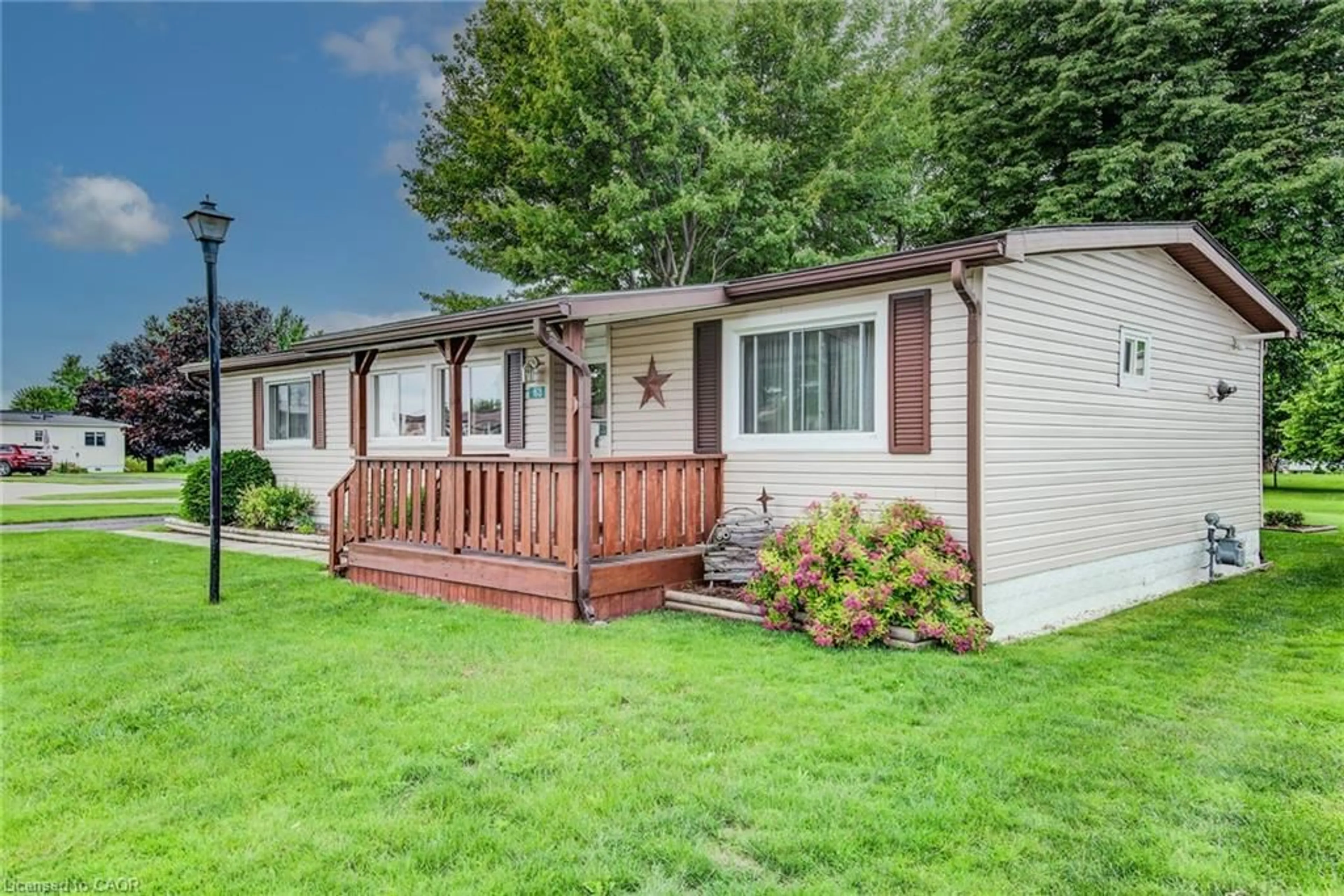 Home with vinyl exterior material, unknown for 63 Fairview Cres, Listowel Ontario N4W 3G8