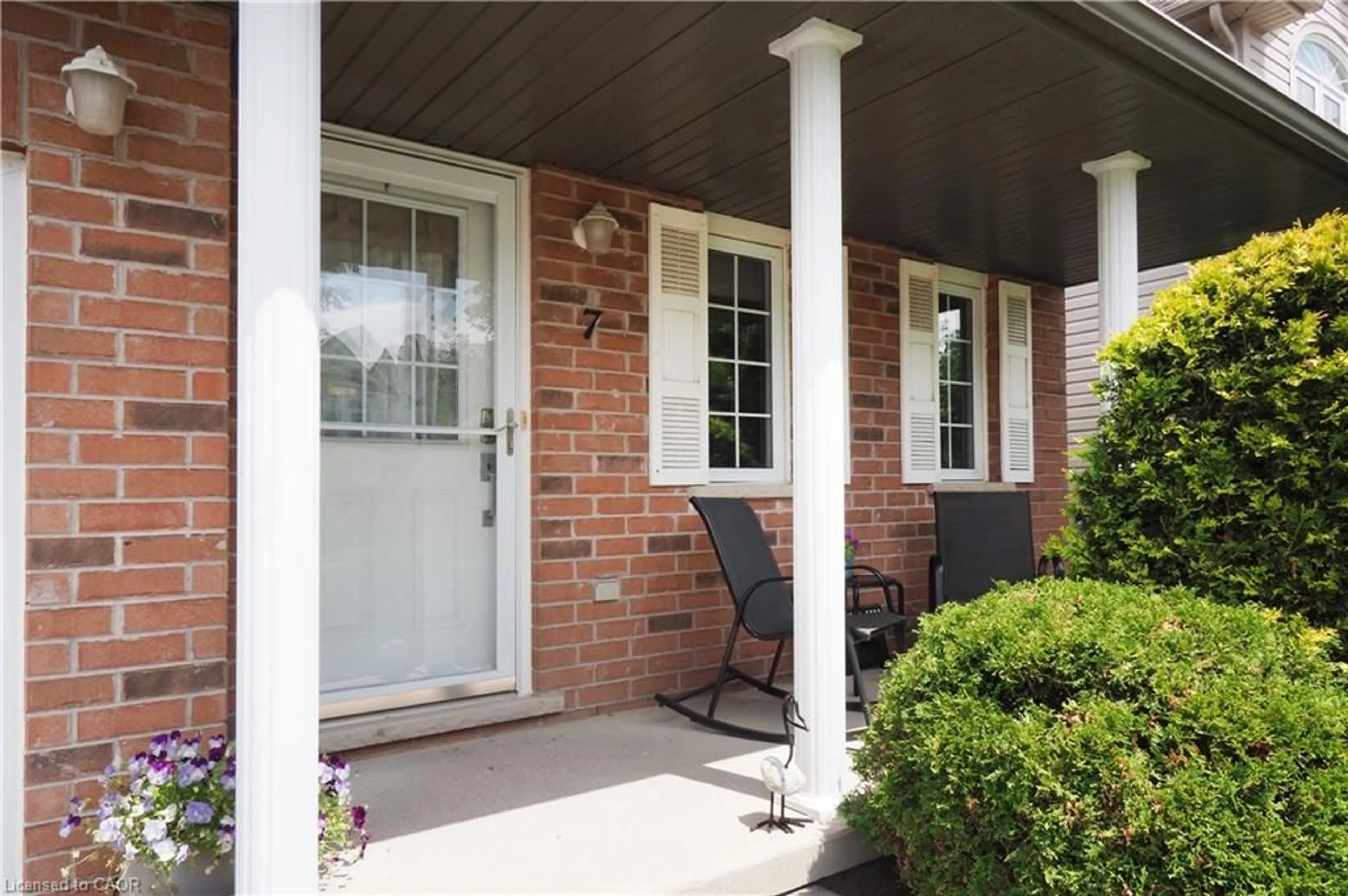 Home with brick exterior material, street for 7 Ivy Lane Crt, Kitchener Ontario N2N 3P8