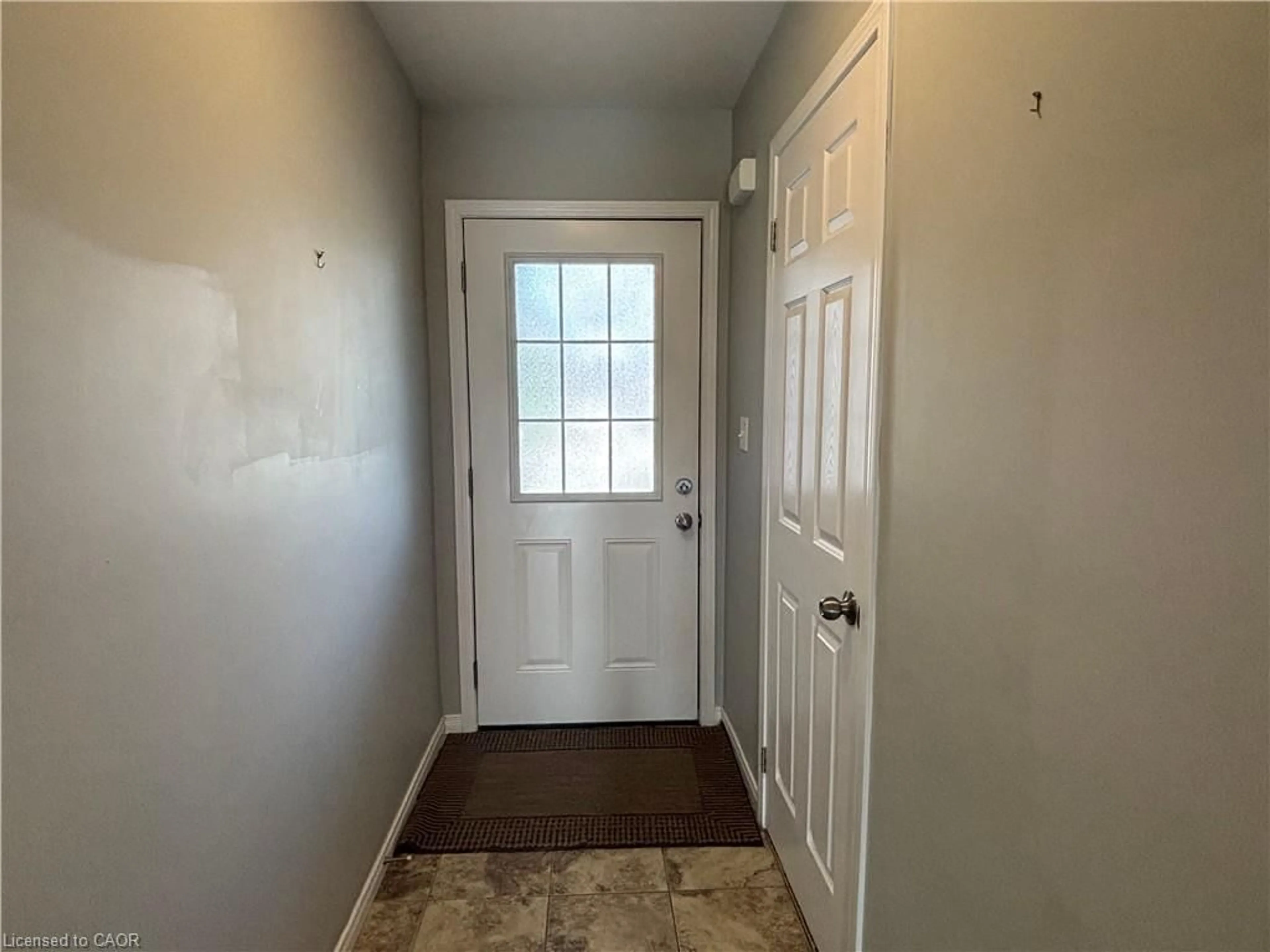 Indoor entryway for 60 Netherwood Rd, Kitchener Ontario N2P 0A4