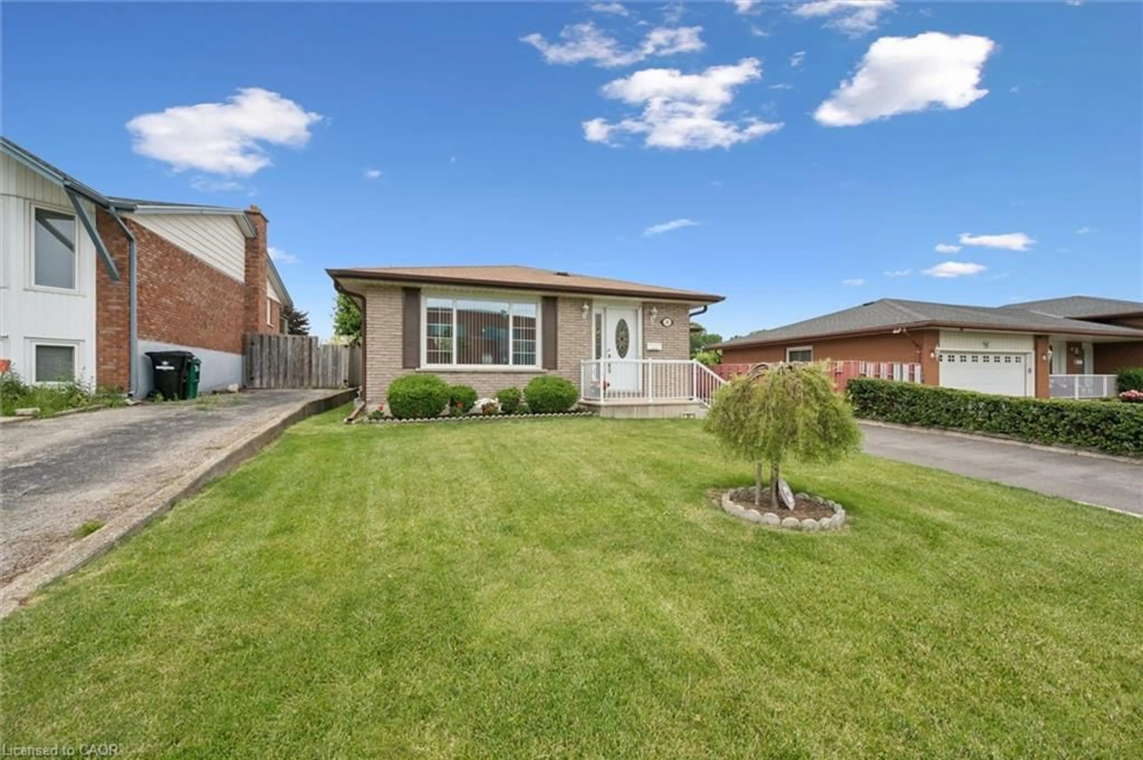 Home with brick exterior material, street for 31 Faial Rd, Cambridge Ontario N1R 6Y1