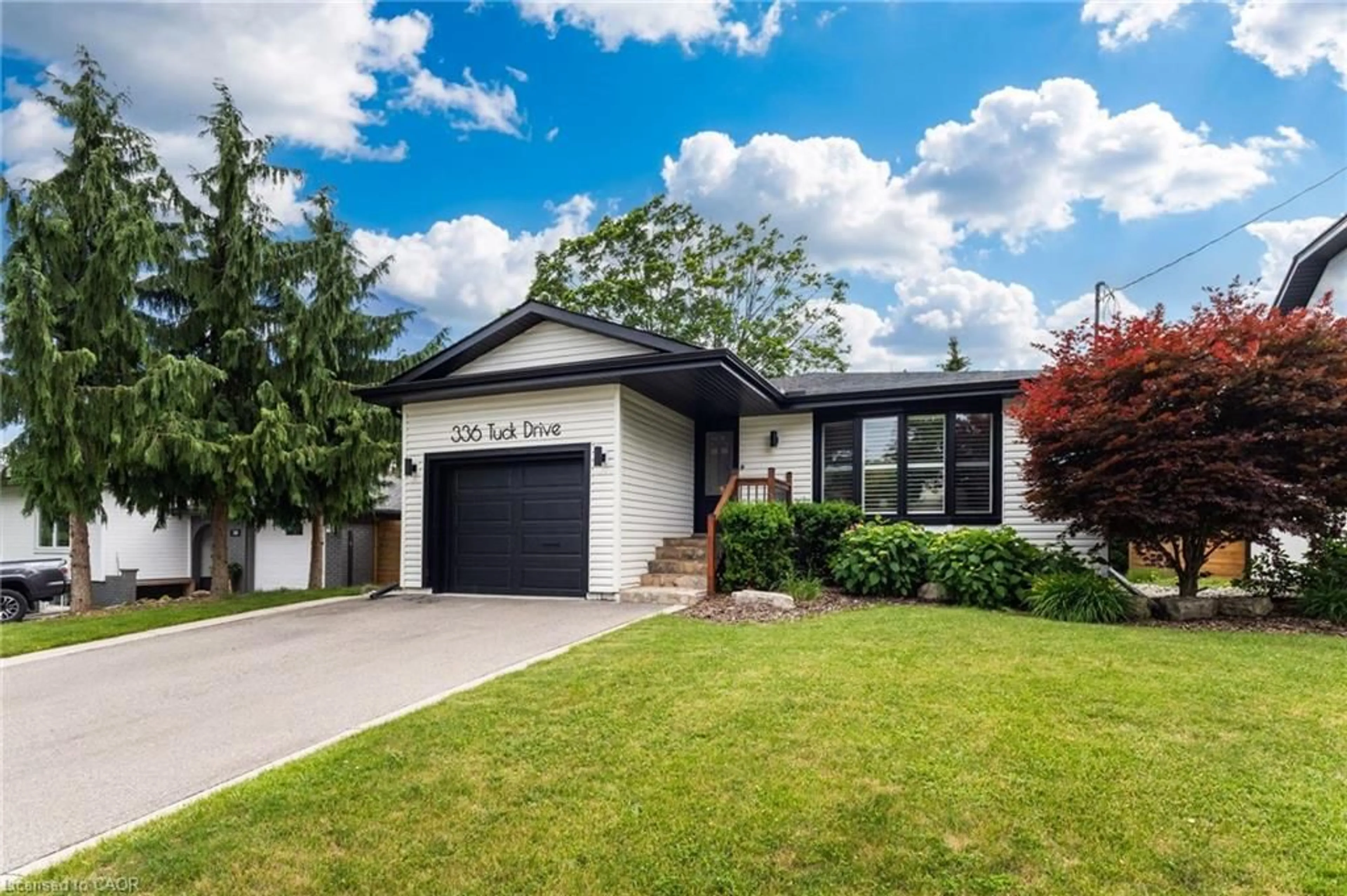 Home with vinyl exterior material, street for 336 Tuck Dr, Burlington Ontario L7L 2R3