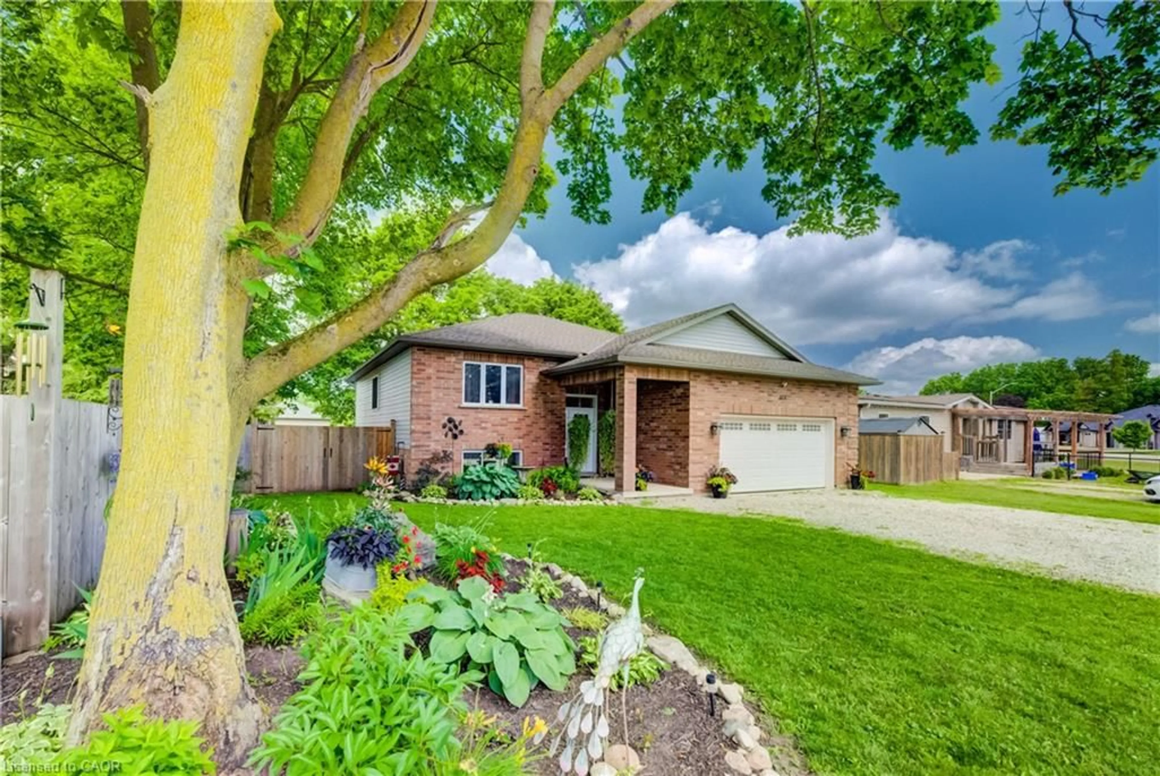 Home with brick exterior material, street for 325 Mill St, Palmerston Ontario N0G 2P0