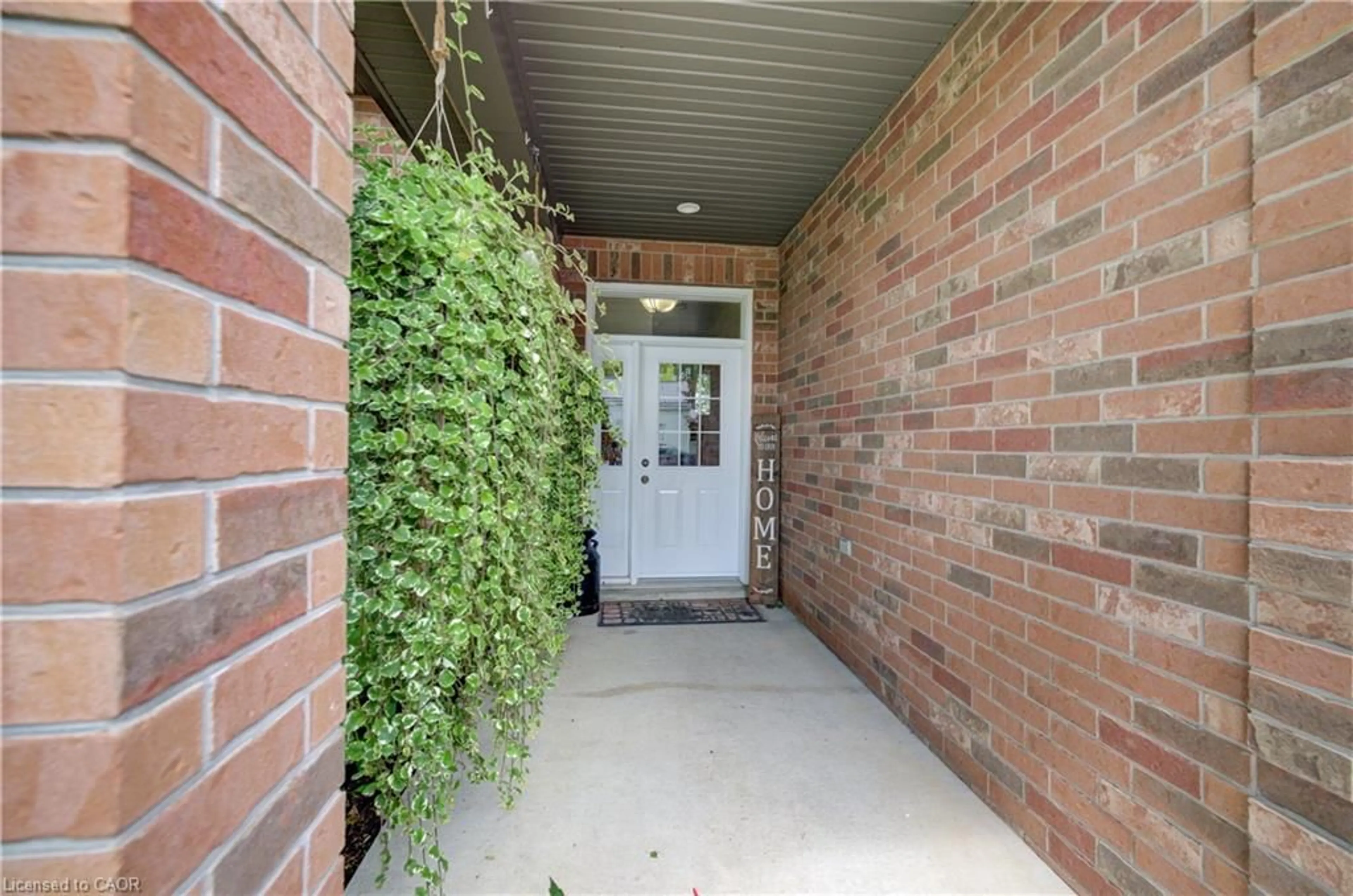 Indoor entryway for 325 Mill St, Palmerston Ontario N0G 2P0