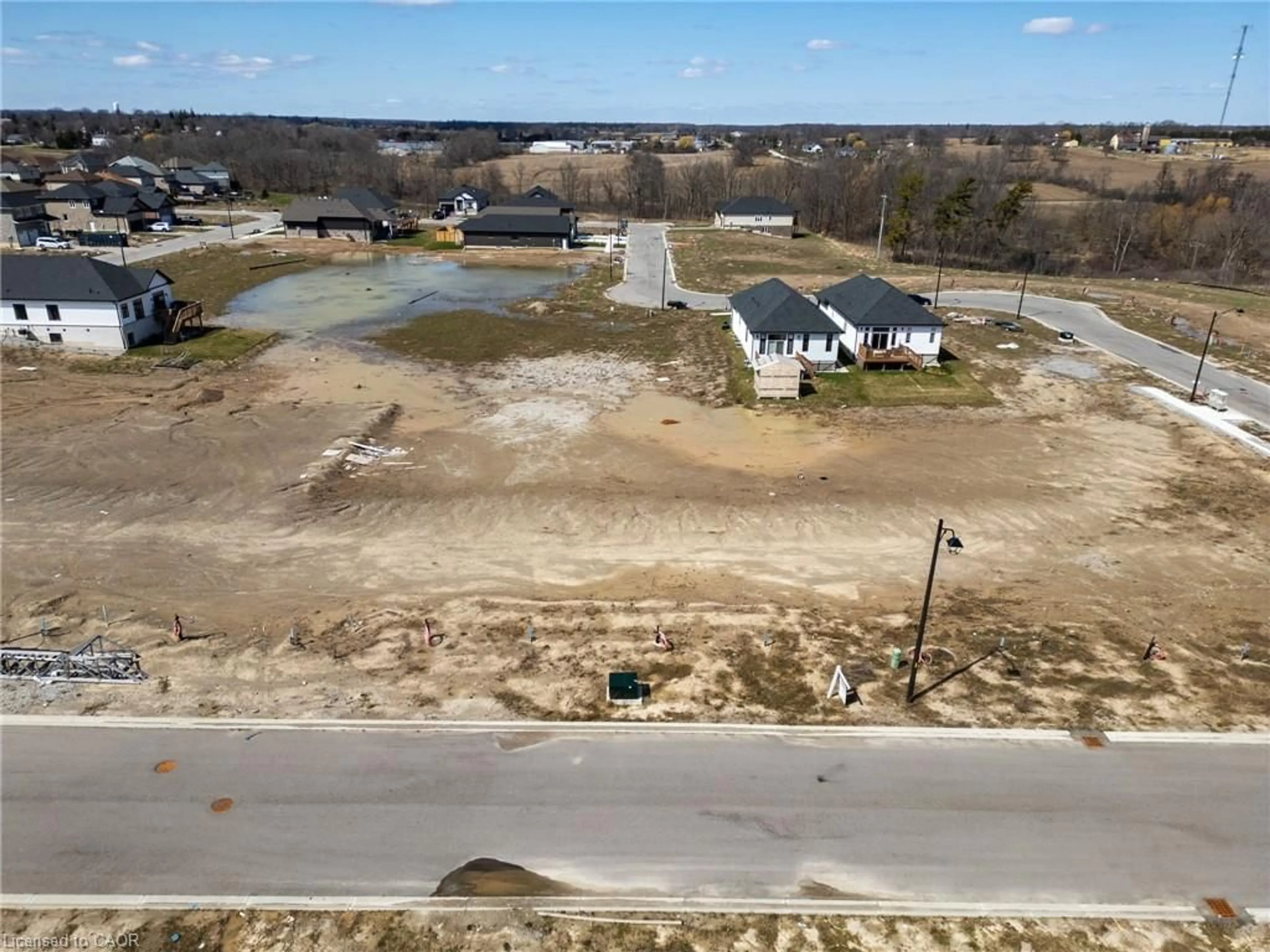 A pic from outside/outdoor area/front of a property/back of a property/a pic from drone, street for 124 Pike Creek Dr, Cayuga Ontario N0A 1E0
