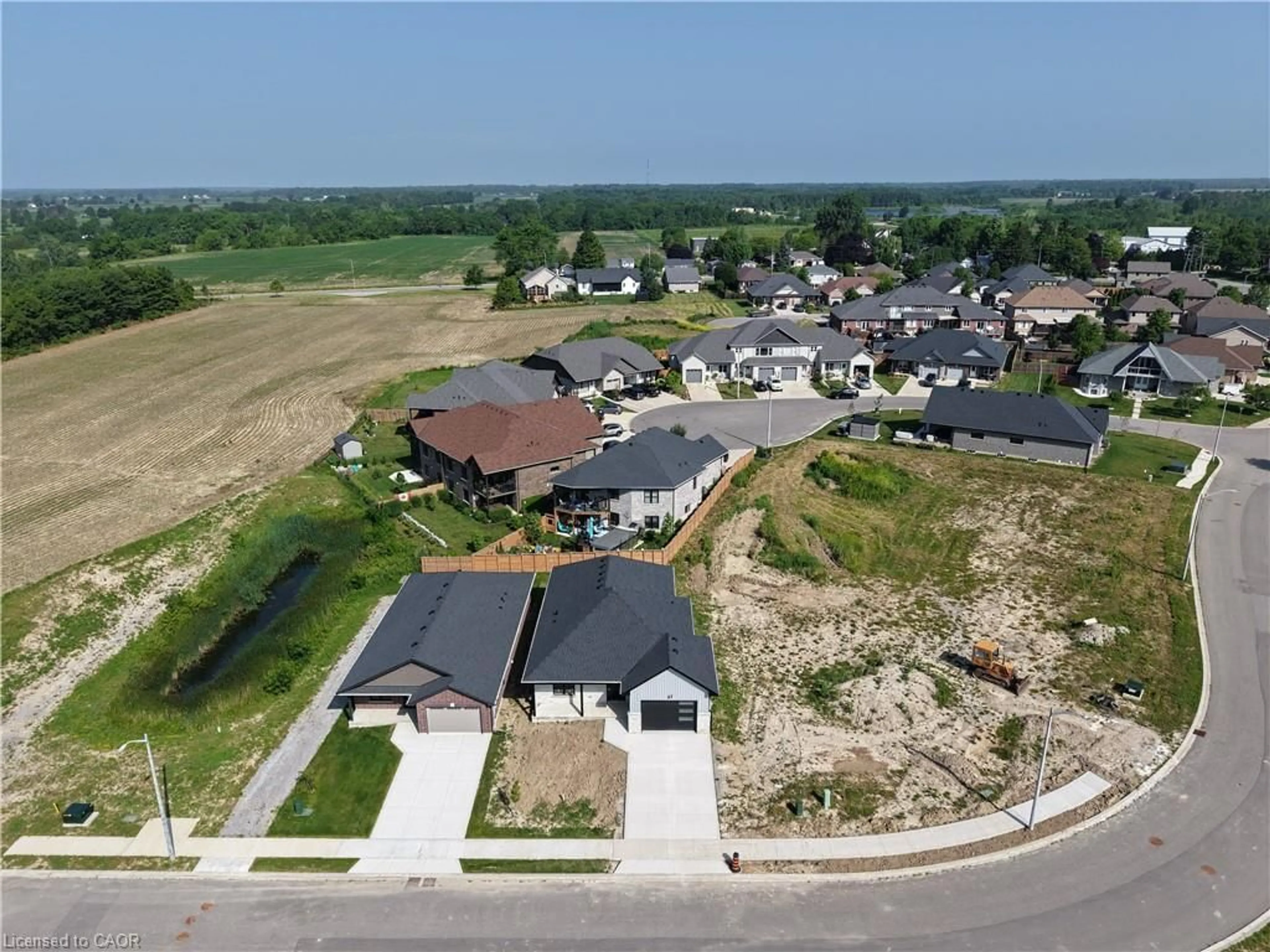 A pic from outside/outdoor area/front of a property/back of a property/a pic from drone, street for 67 Hunter Dr, Port Rowan Ontario N0E 1M0