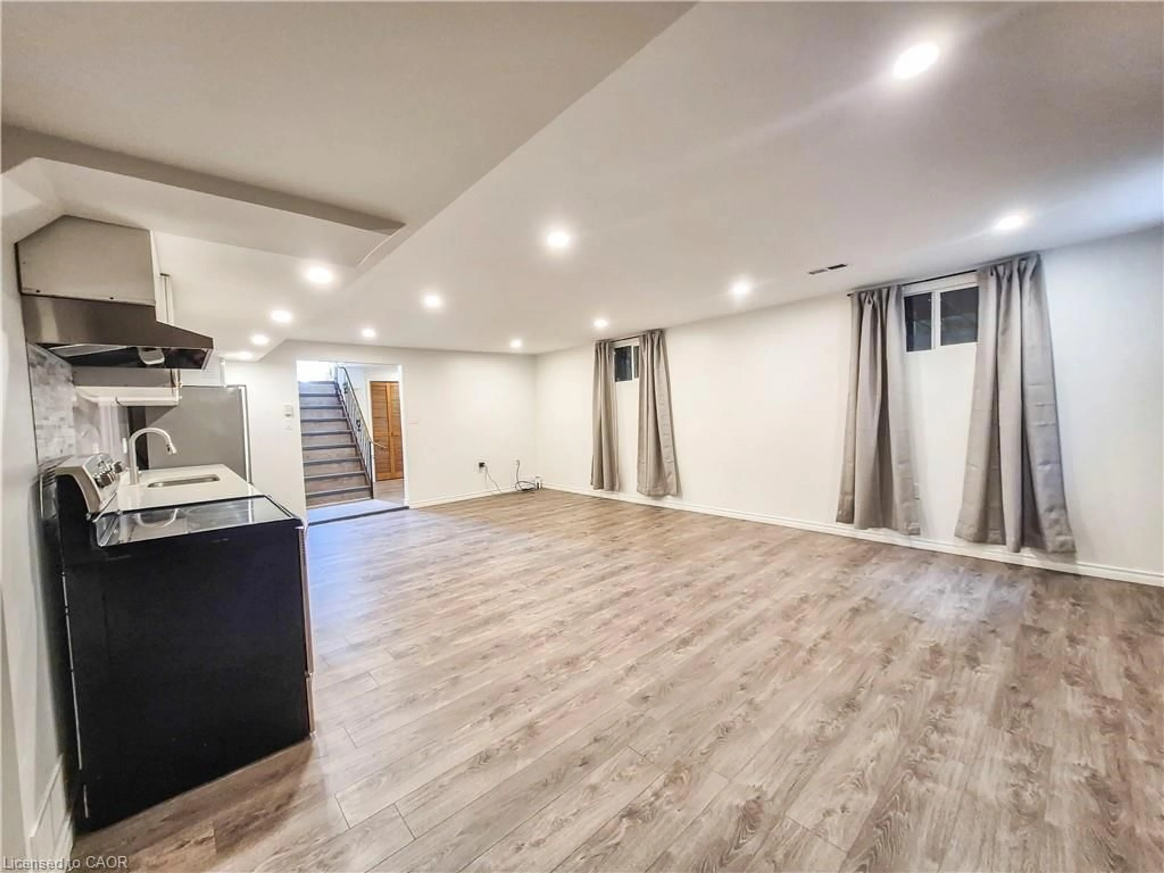 A pic of a room for 11 Duncairn Ave, Kitchener Ontario N2M 4S5