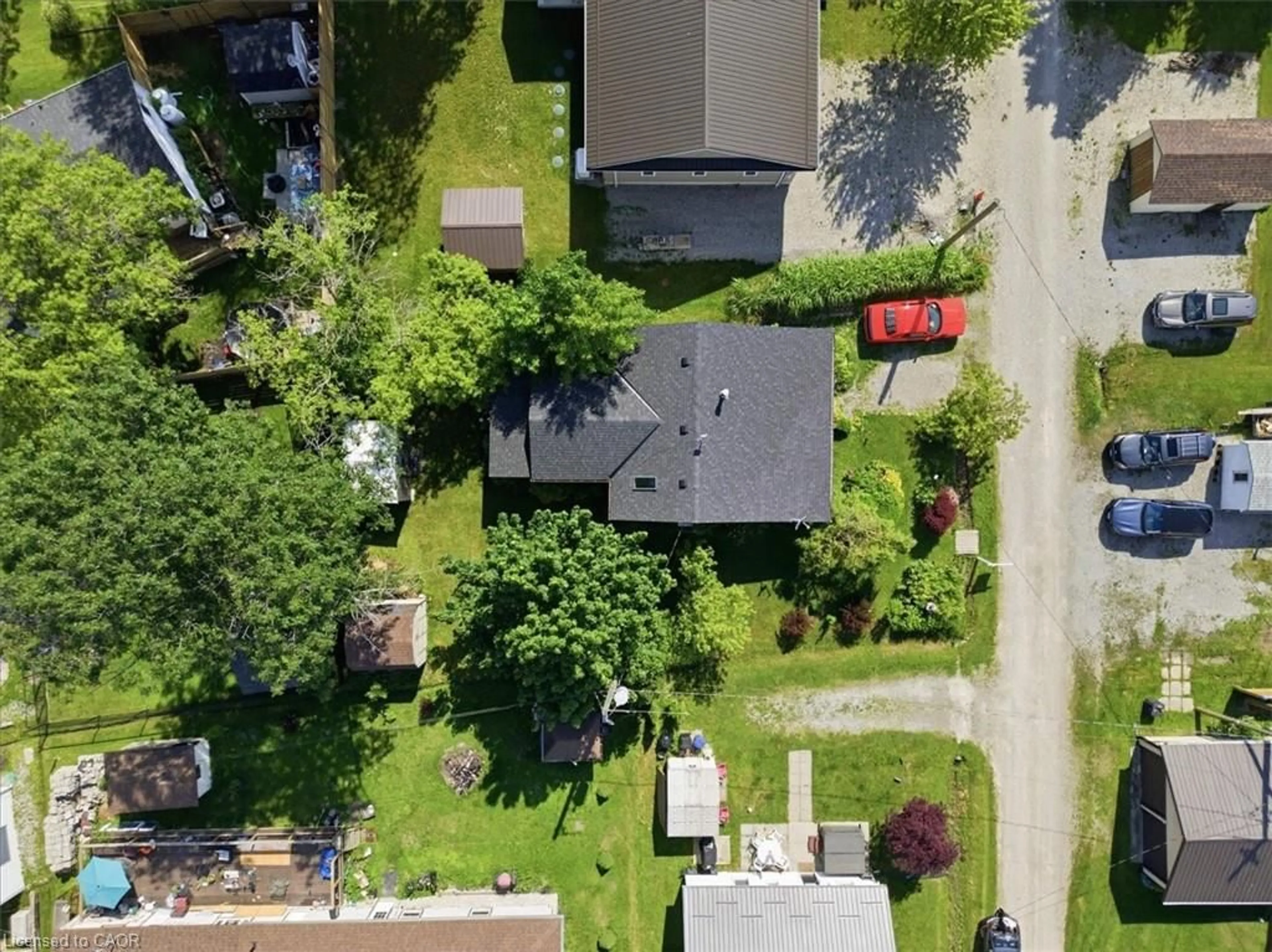 A pic from outside/outdoor area/front of a property/back of a property/a pic from drone, street for 13 Winger Dr, Selkirk Ontario N0A 1P0