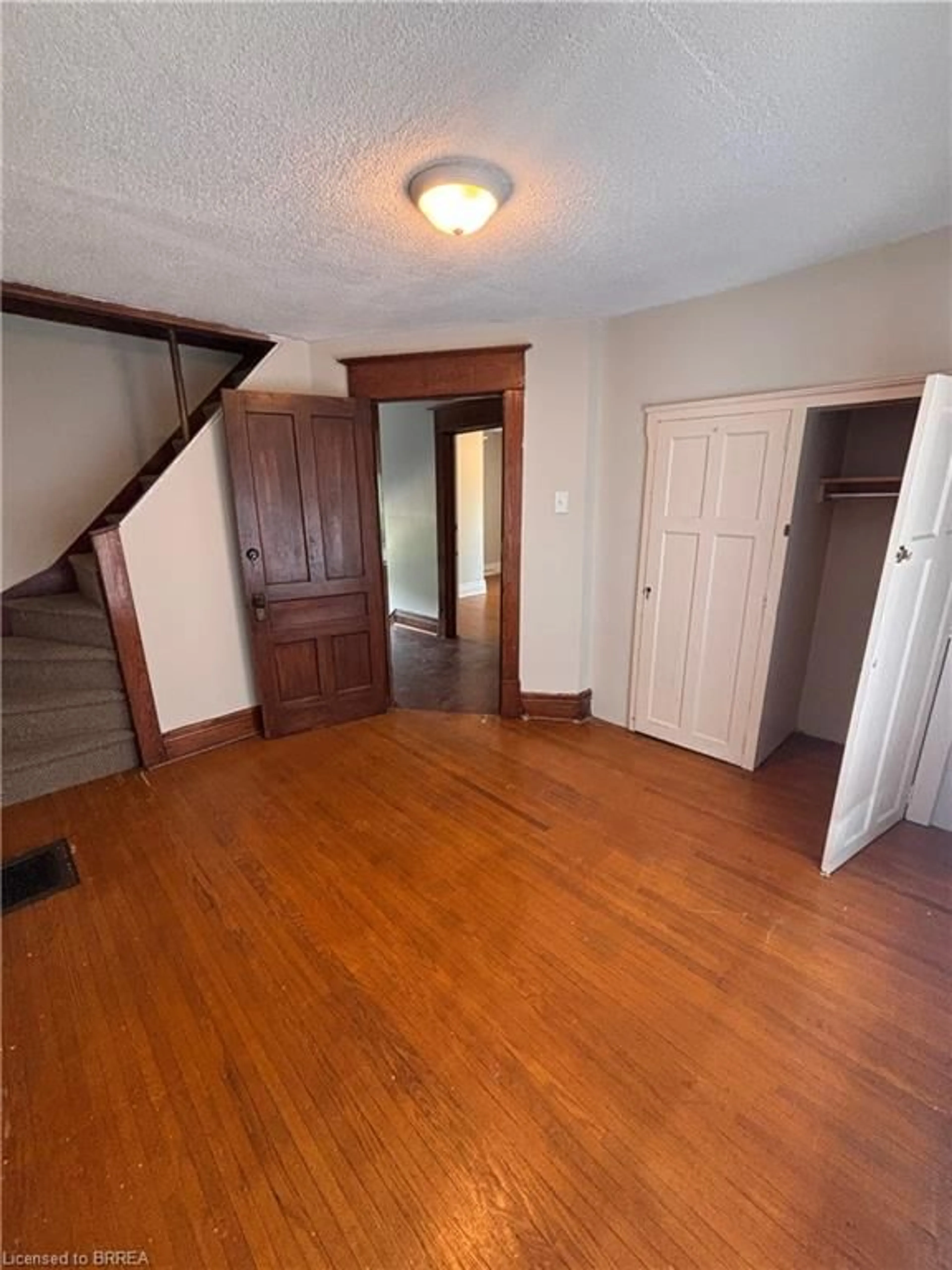 A pic of a room for 47 Grey St, Brantford Ontario N3T 2T1