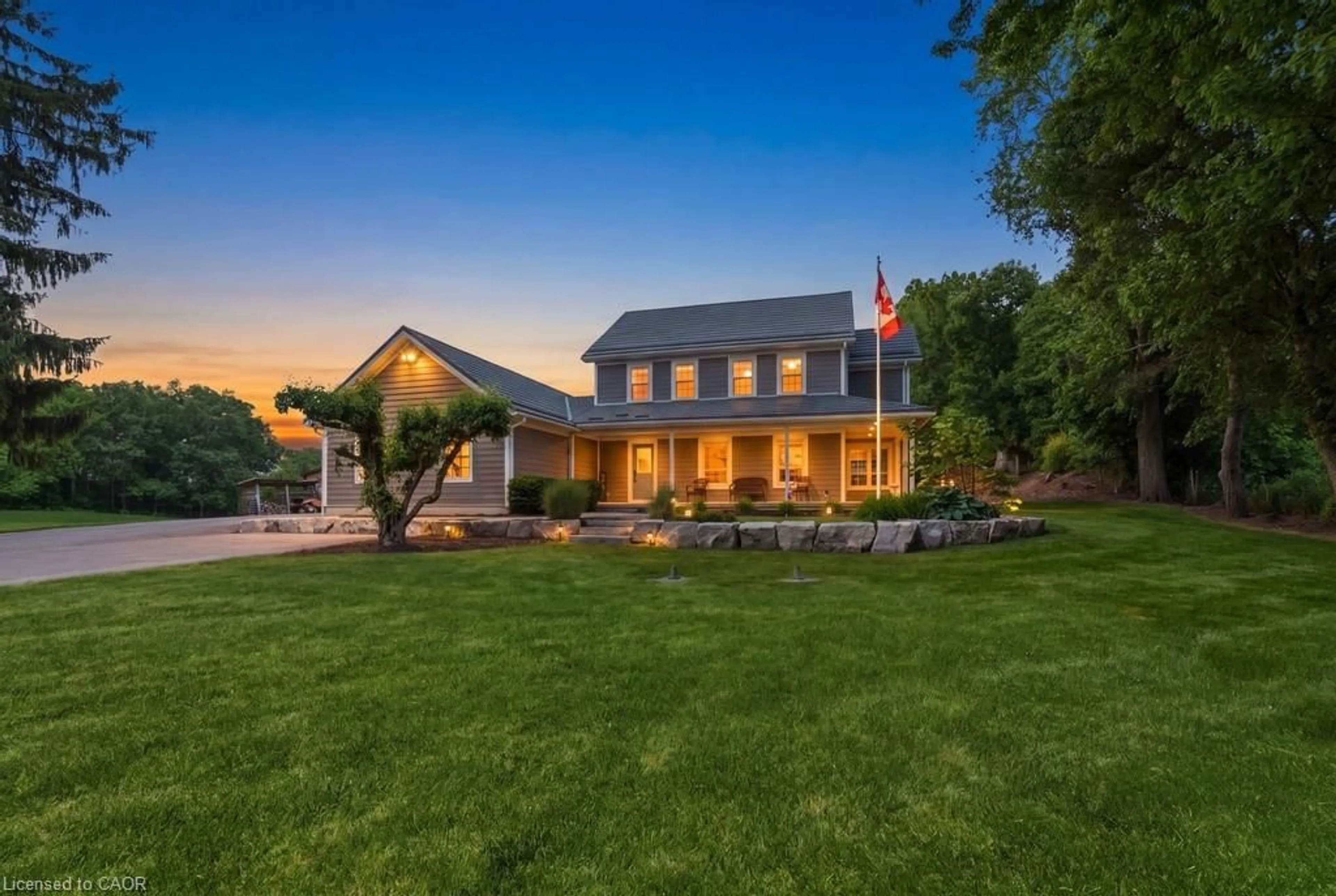 A pic from outside/outdoor area/front of a property/back of a property/a pic from drone, mountain view for 1119 Powerline Rd, Lynden Ontario L0R 1T0