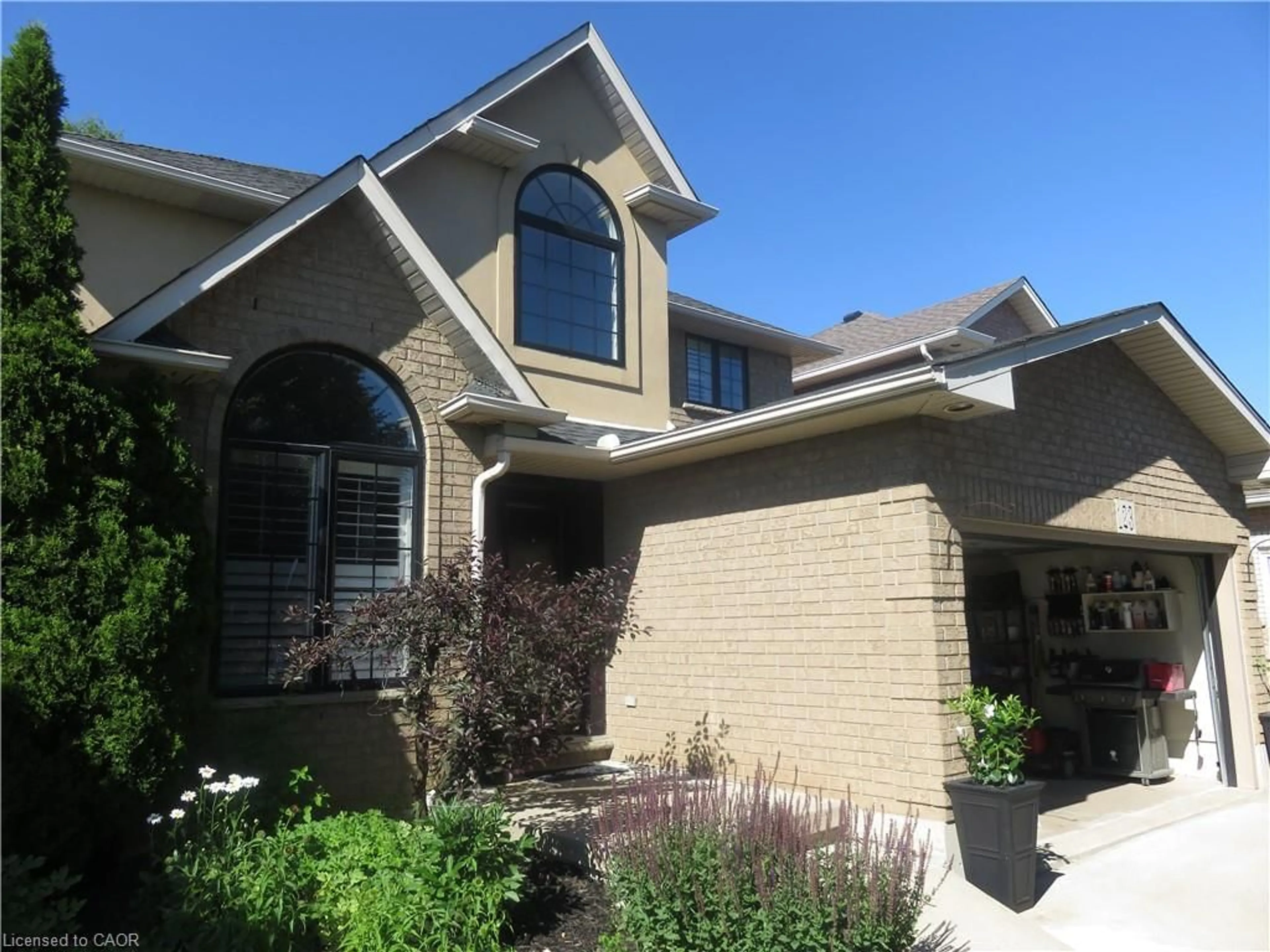 Home with brick exterior material, street for 123 Lynnette Dr, Hamilton Ontario L9B 2P7