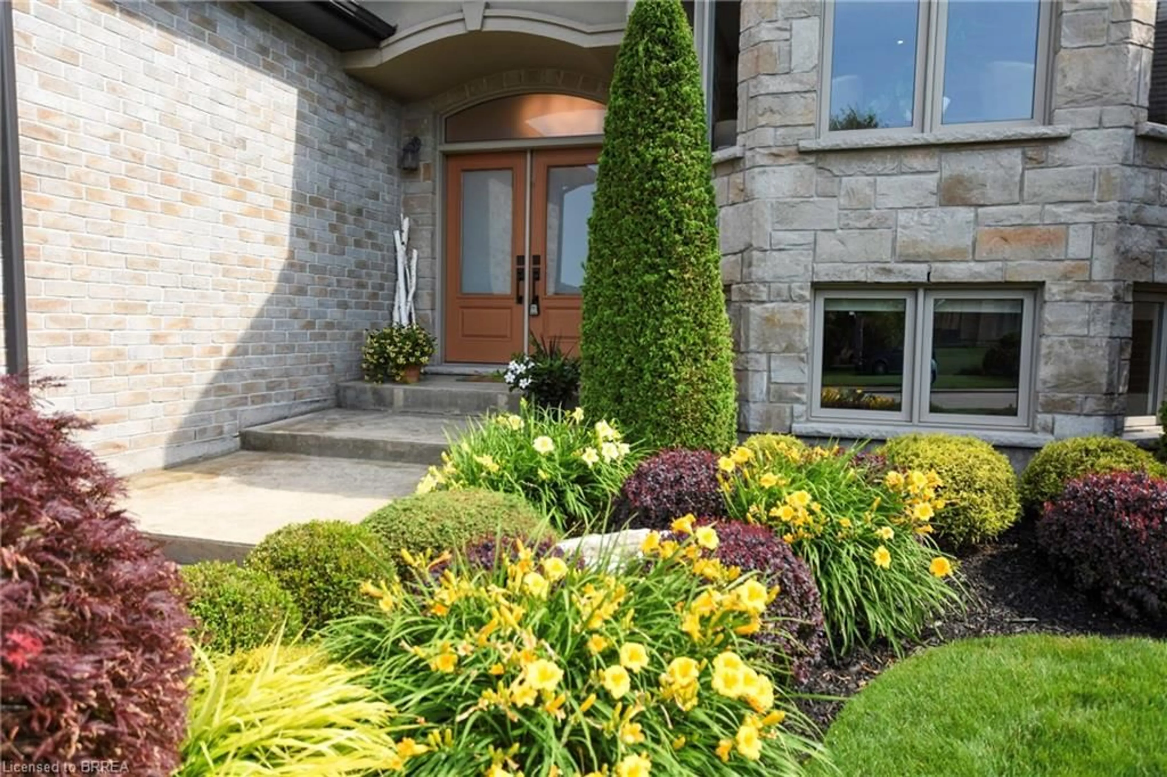 Indoor entryway for 45 Tan Ave, Waterford Ontario N0E 1Y0