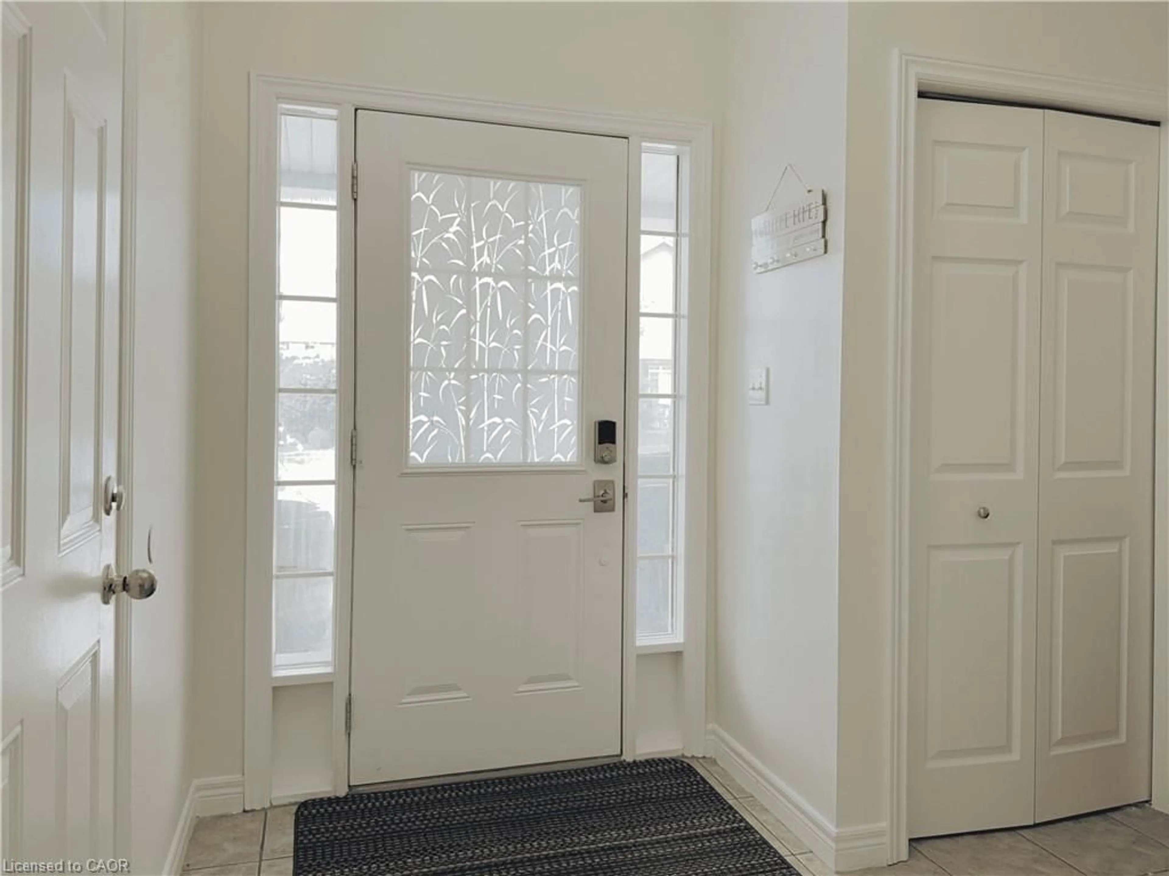 Indoor entryway for 78 Colton Cir, Kitchener Ontario N2A 4K4