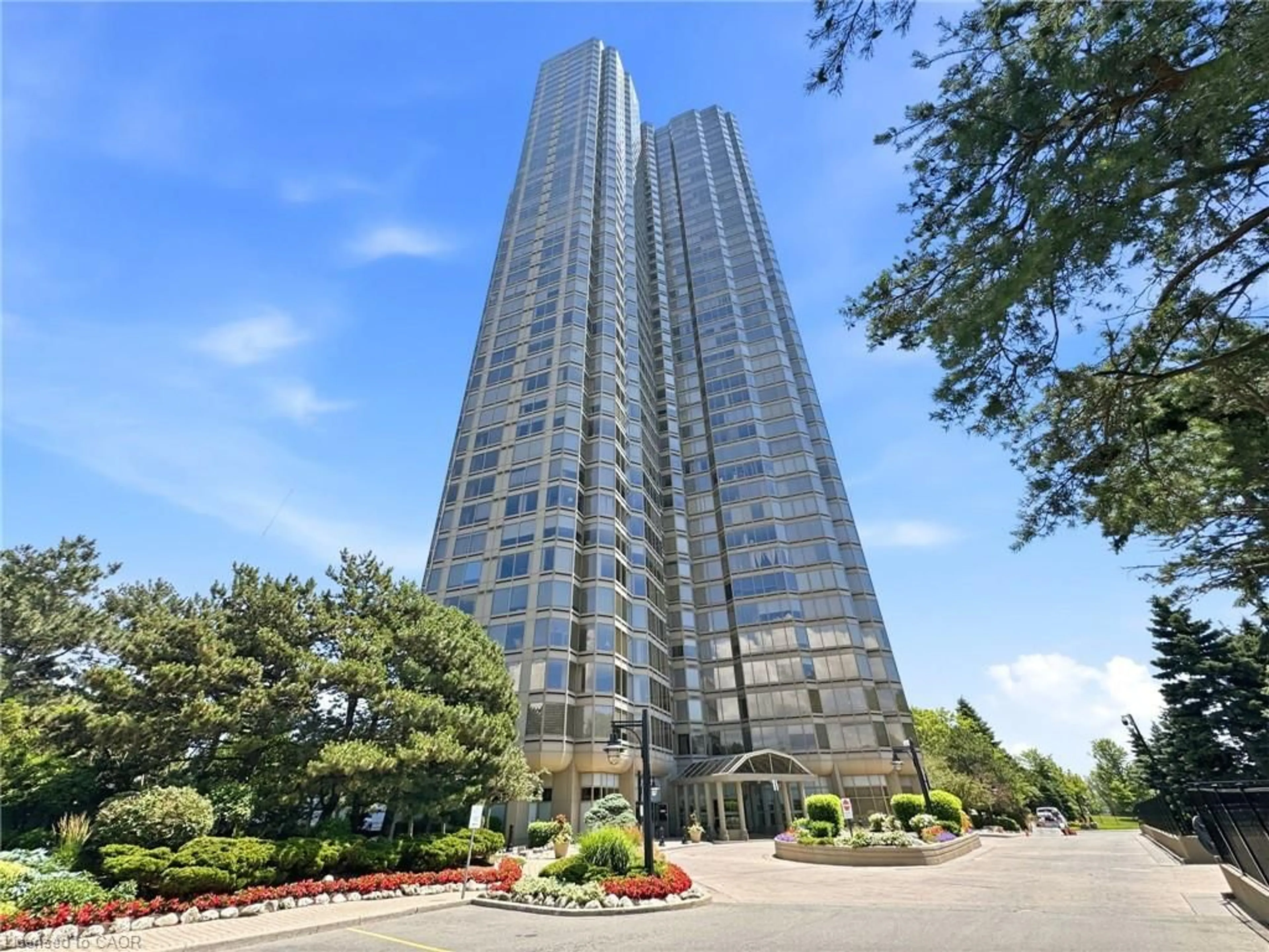 Indoor foyer for 1 Palace Pier Crt #2210, Etobicoke Ontario M8V 3W9
