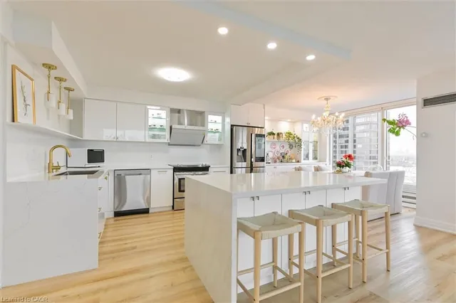 1 Palace Pier Crt #2210, Etobicoke 5