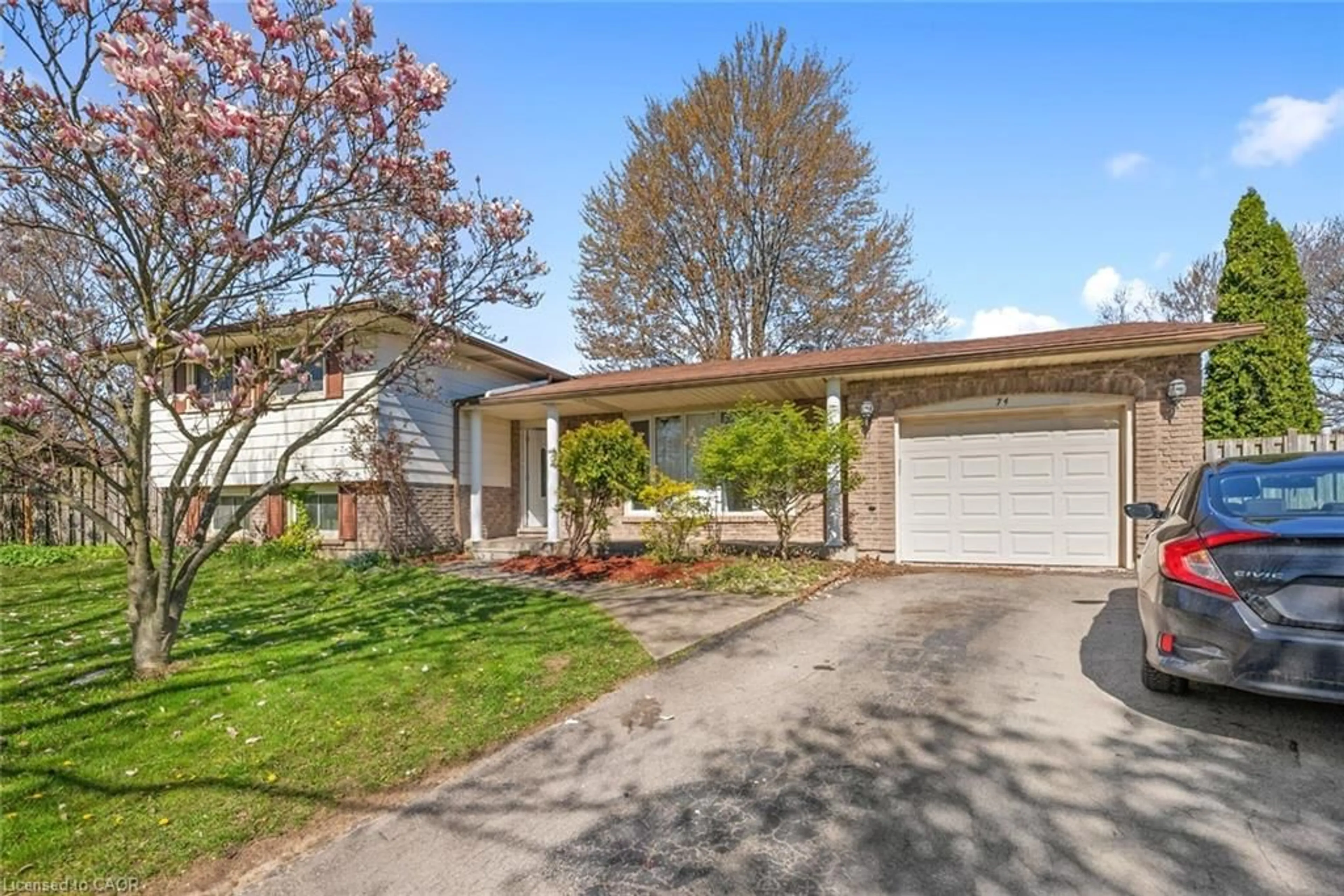 Unknown for 74 Macoomb Dr, Welland Ontario L3C 5T9