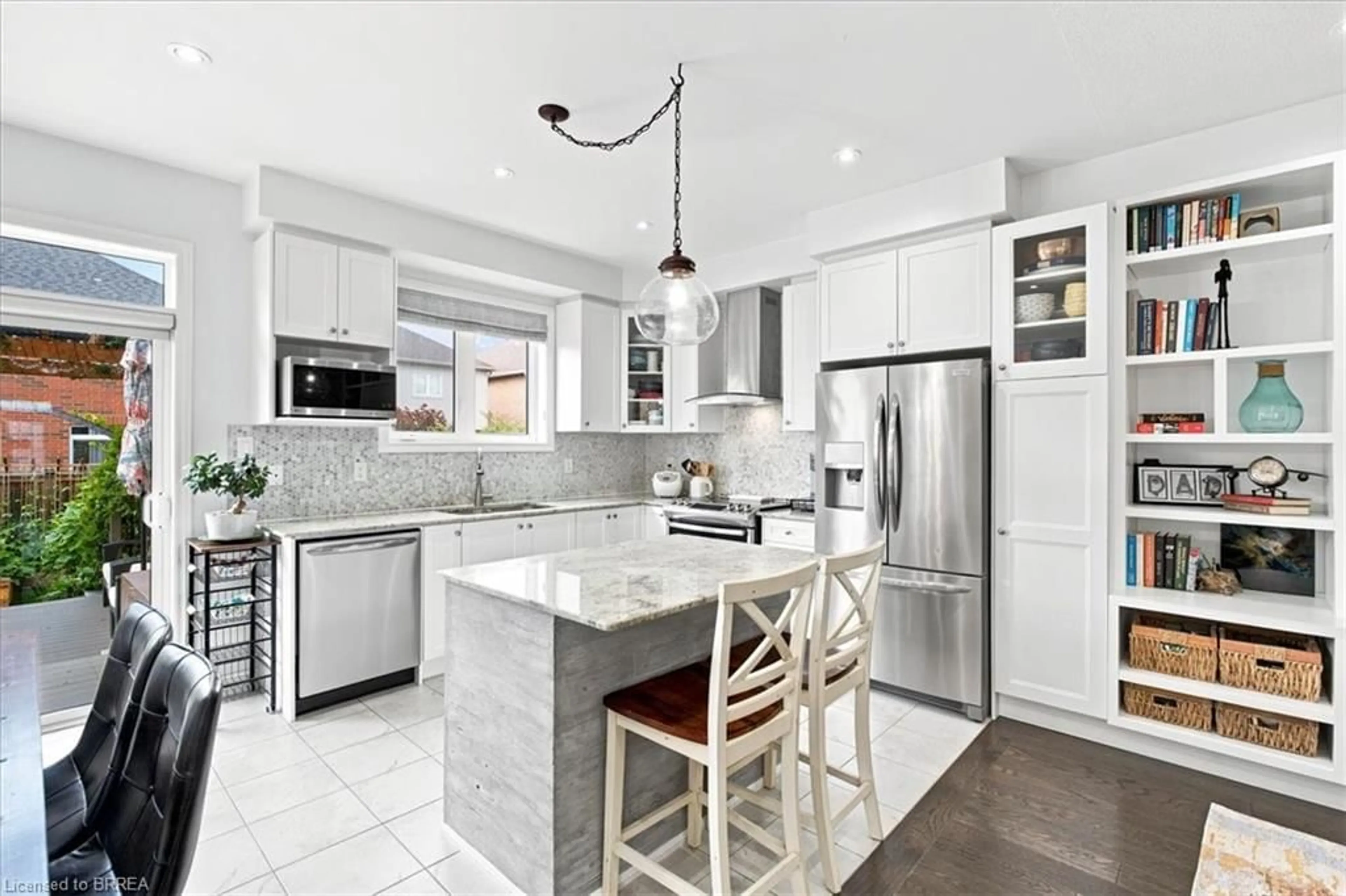 Open concept kitchen, ceramic/tile floor for 21 Hartley Ave, Paris Ontario N3L 0G9
