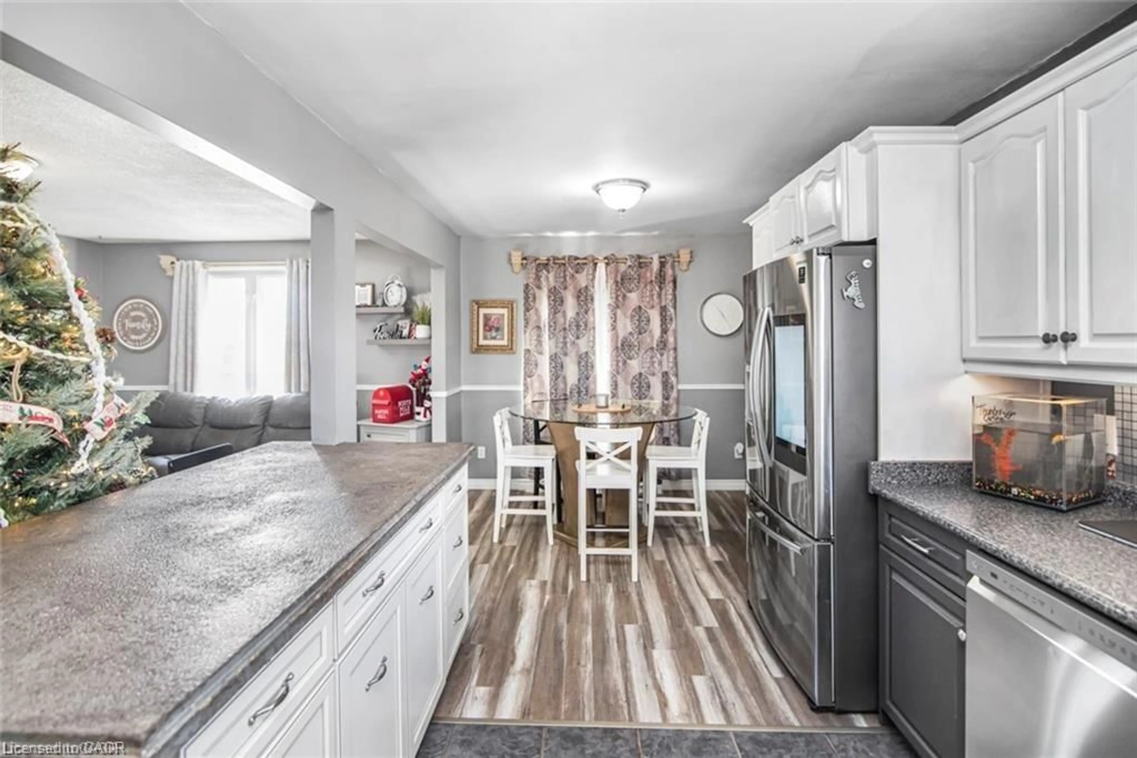 Open concept kitchen, unknown for 171 Kneider Ave, Dunnville Ontario N1A 1A6