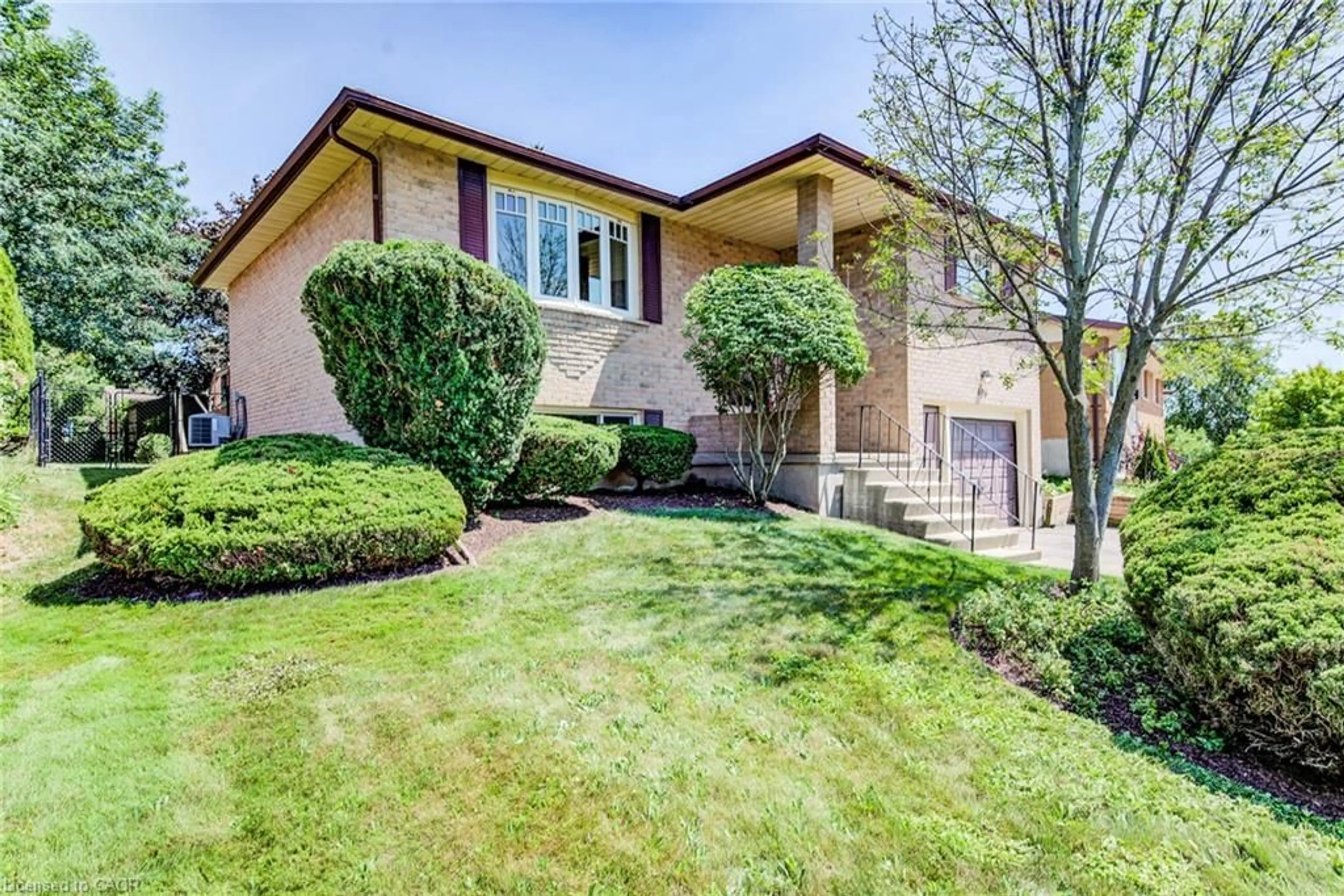 Home with brick exterior material, street for 606 Fern Rd, Waterloo Ontario N2V 1G5