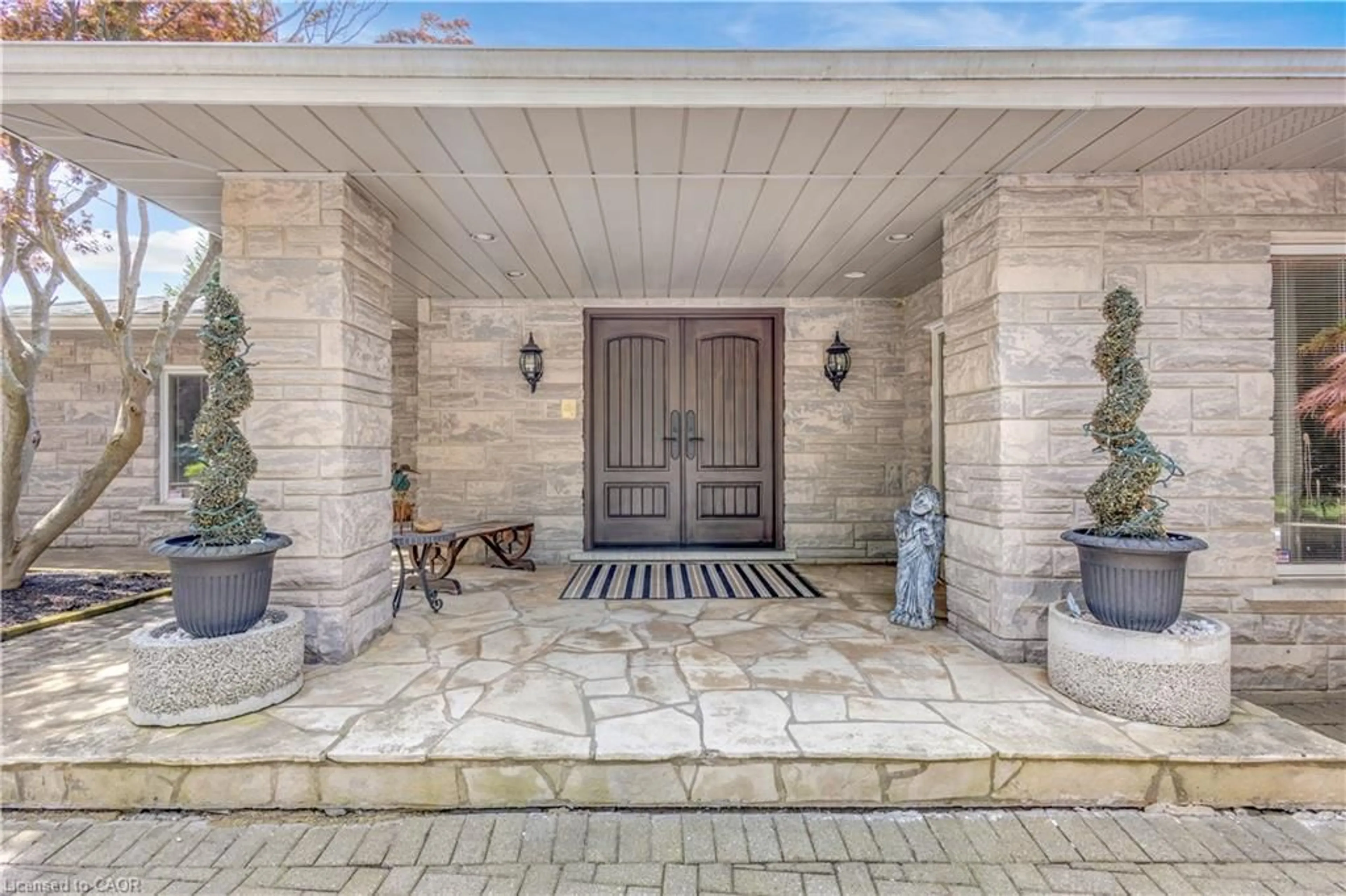 Indoor entryway for 1285 Cockshutt Rd, Simcoe Ontario N3Y 4K3