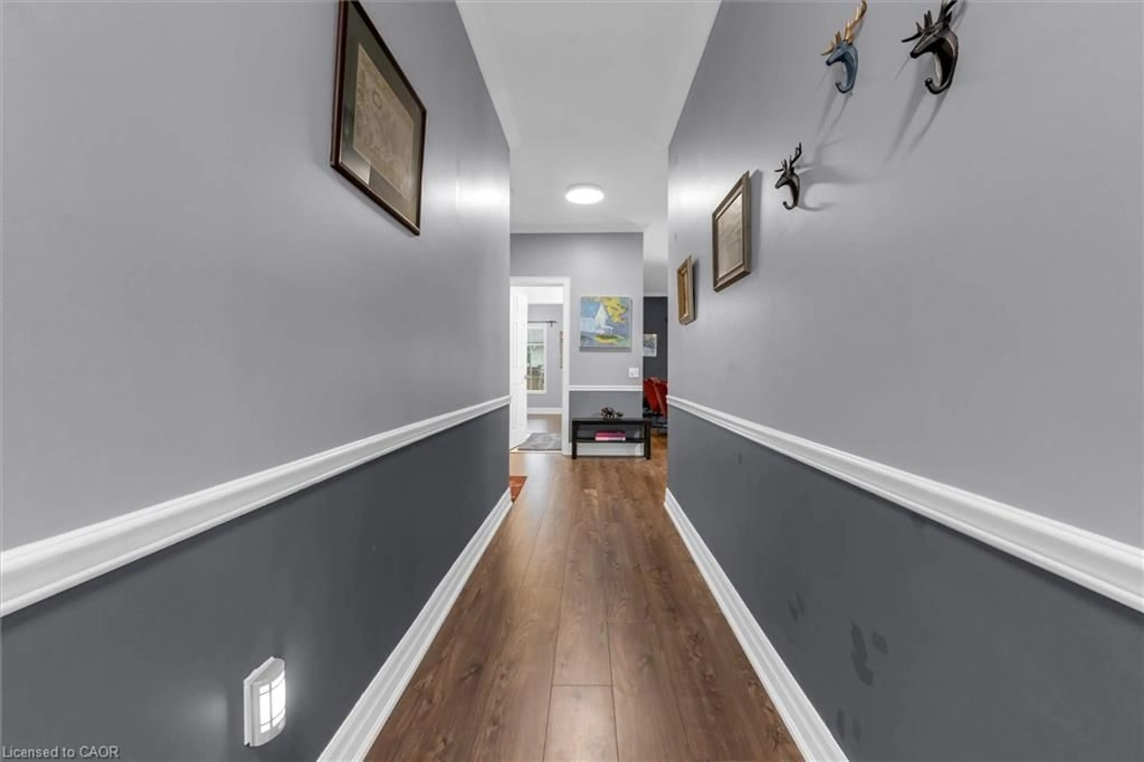 Indoor foyer for 149 Silverbirch Blvd, Hamilton Ontario L0R 1W0