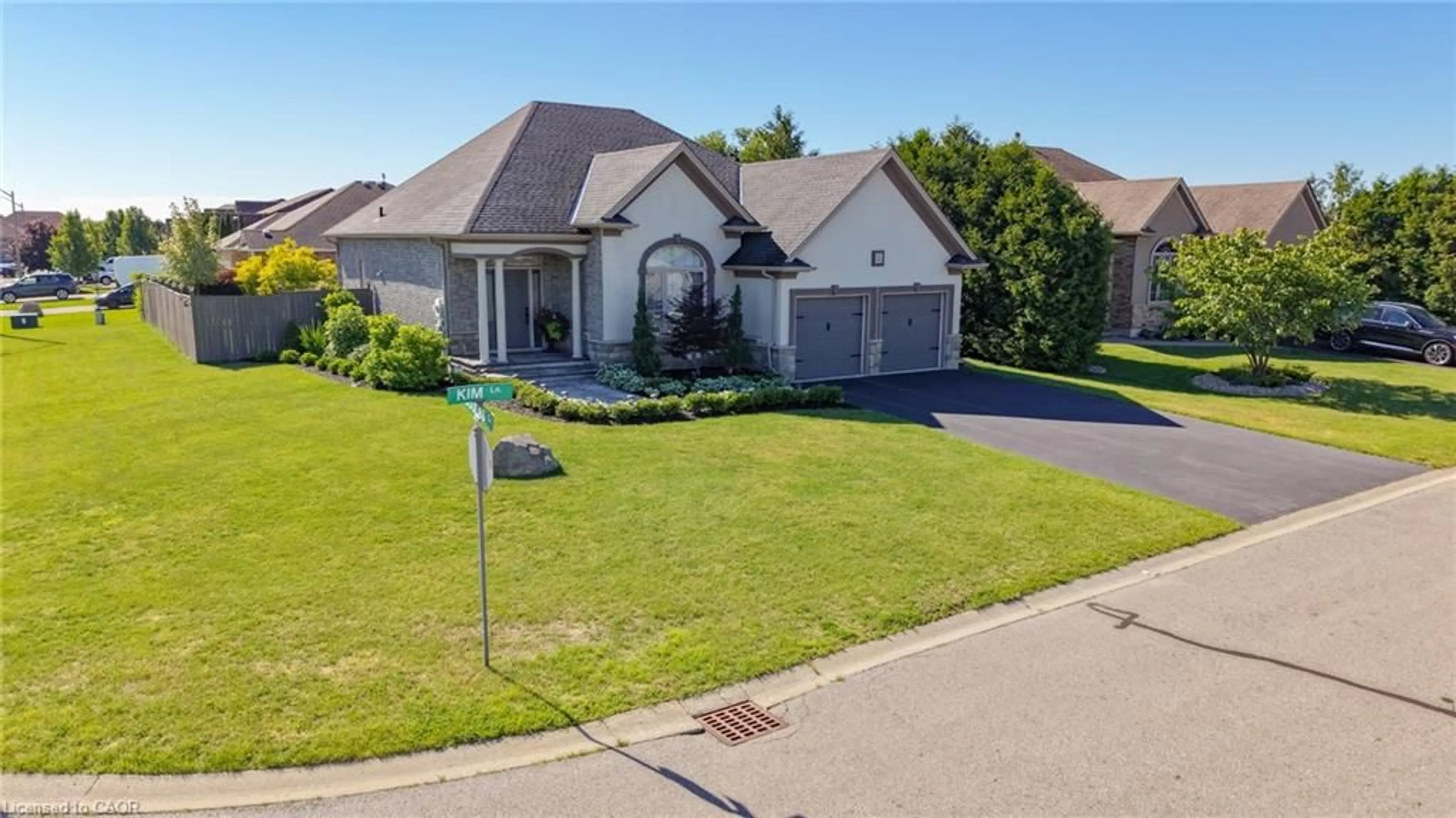 A pic from outside/outdoor area/front of a property/back of a property/a pic from drone, street for 2 Kim Lane, Waterford Ontario N0E 1Y0