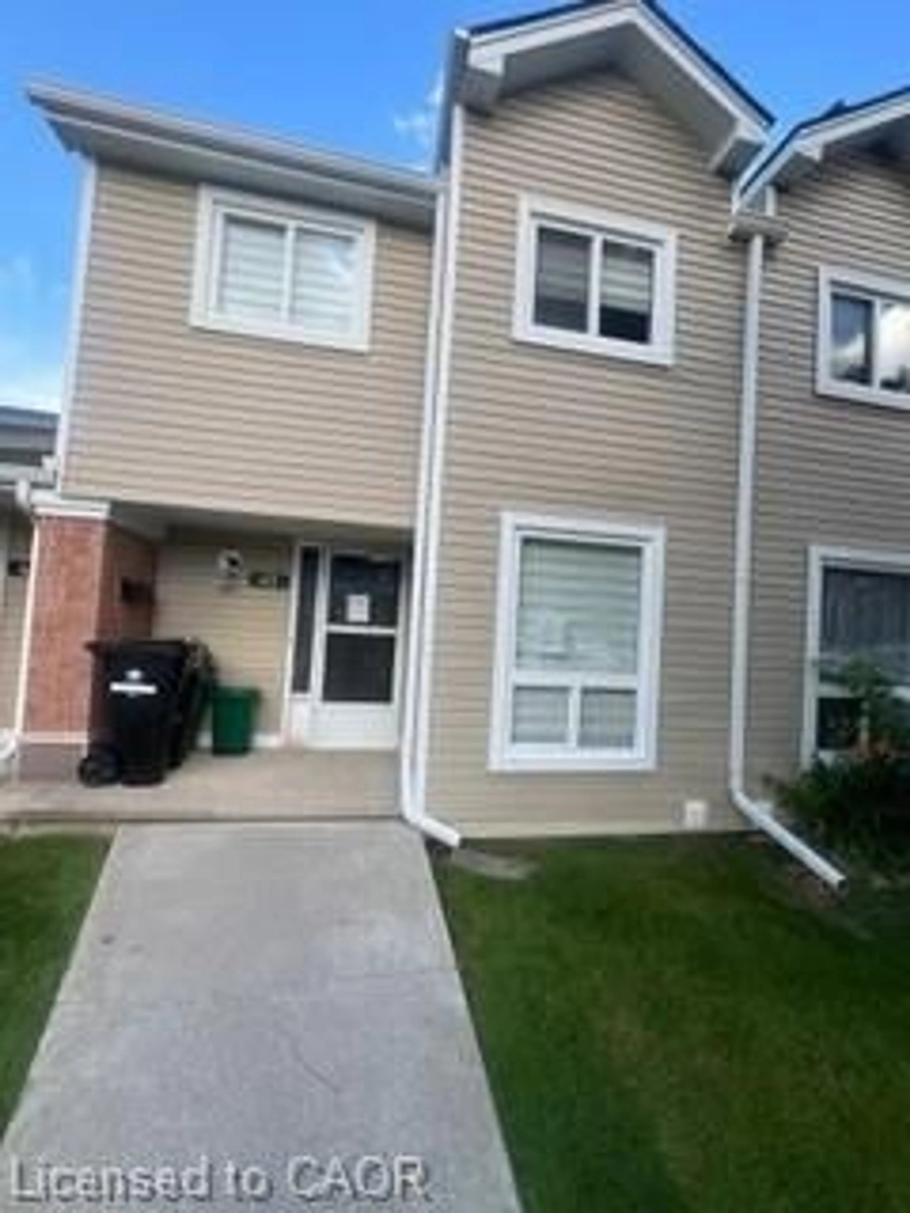 Patio, street for 160 Rittenhouse Rd #43, Kitchener Ontario N2E 3G7