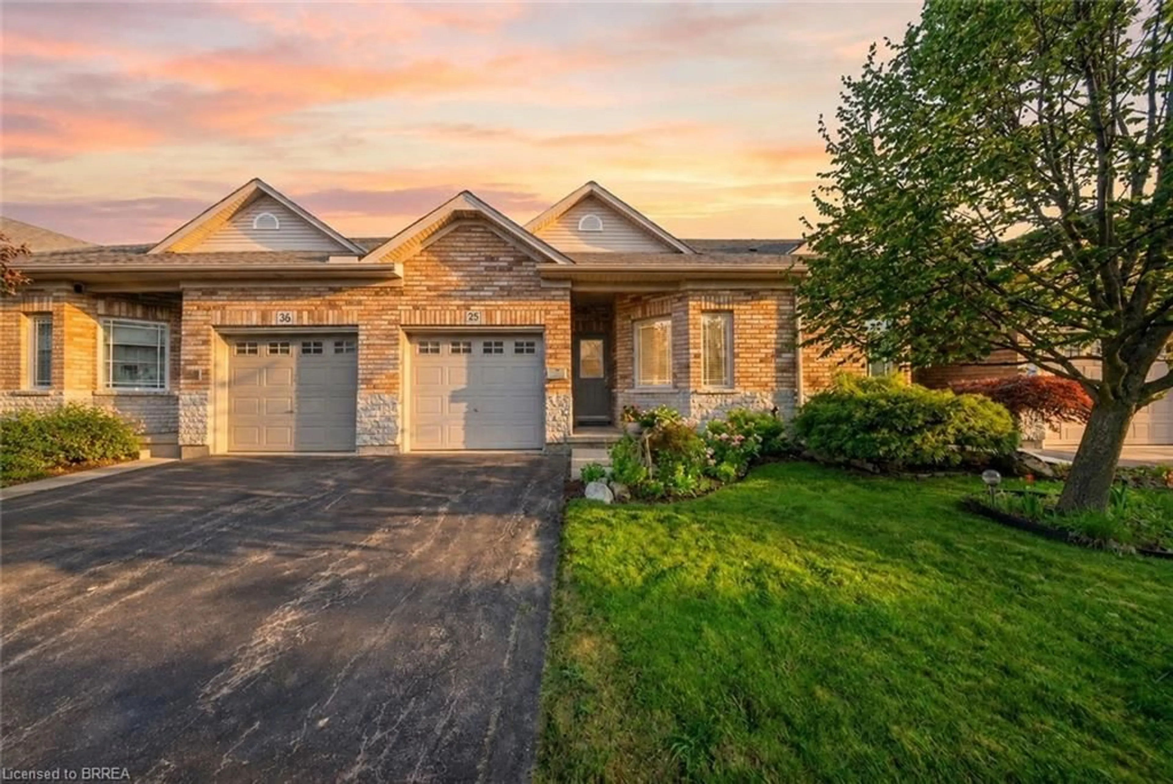Home with brick exterior material, street for 10 Cobblestone Dr #35, Paris Ontario N3L 4G9