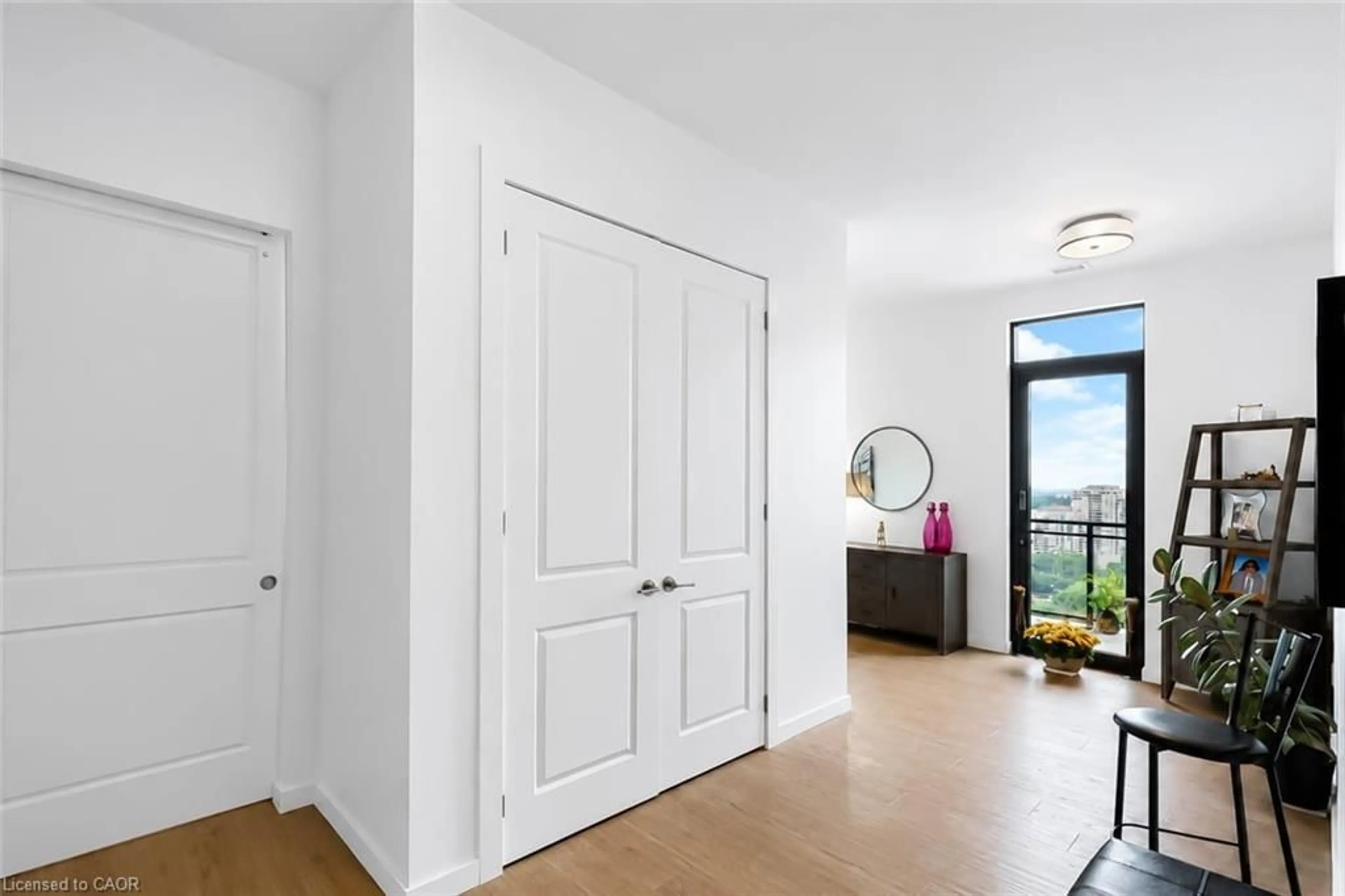 Indoor entryway for 181 King St #1907, Waterloo Ontario N2J 1P7