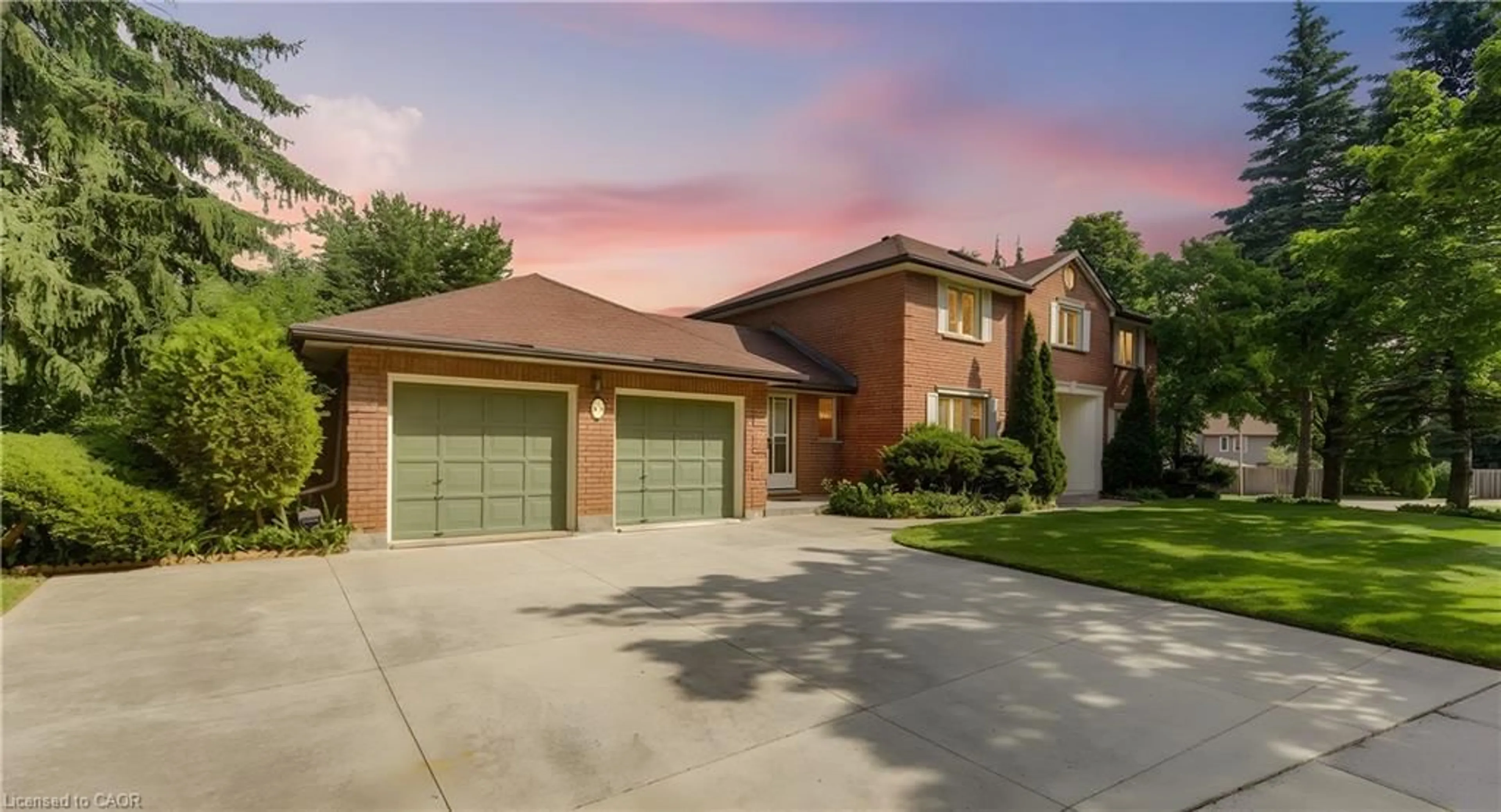 Home with brick exterior material, street for 46 Huntingdale Dr, Kitchener Ontario N2A 3K6