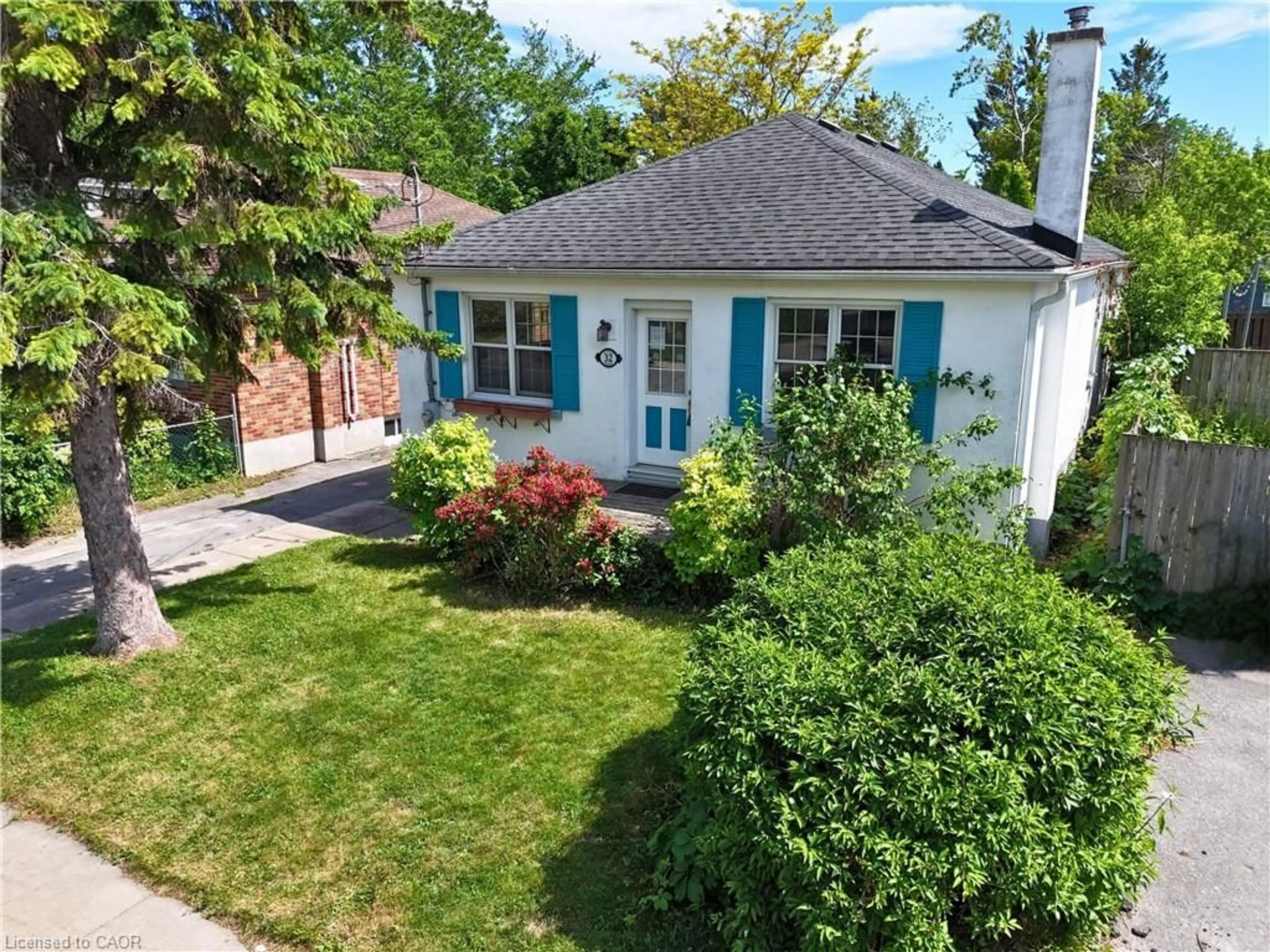 A pic from outside/outdoor area/front of a property/back of a property/a pic from drone, street for 32 Dunlop St, Kingston Ontario K7L 1L2